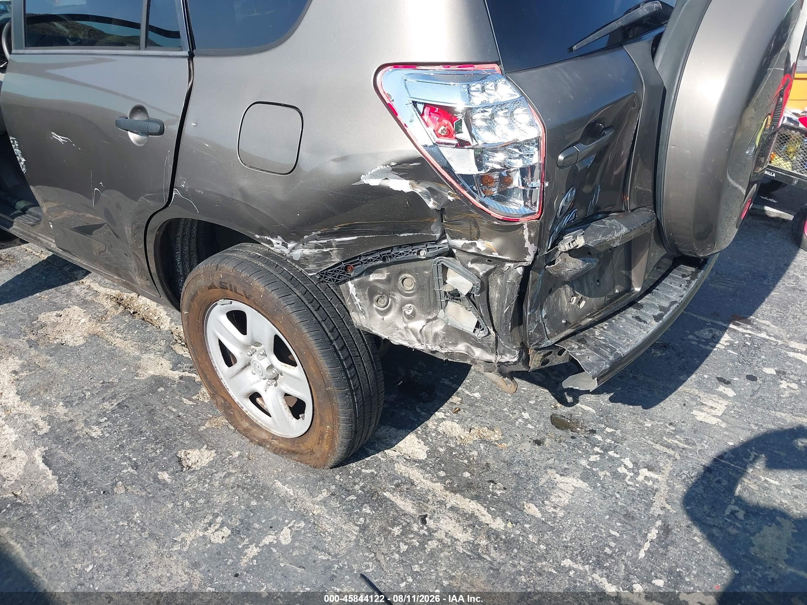 2012 Toyota Rav4   Champagne vin: 2T3BF4DV7CW188102