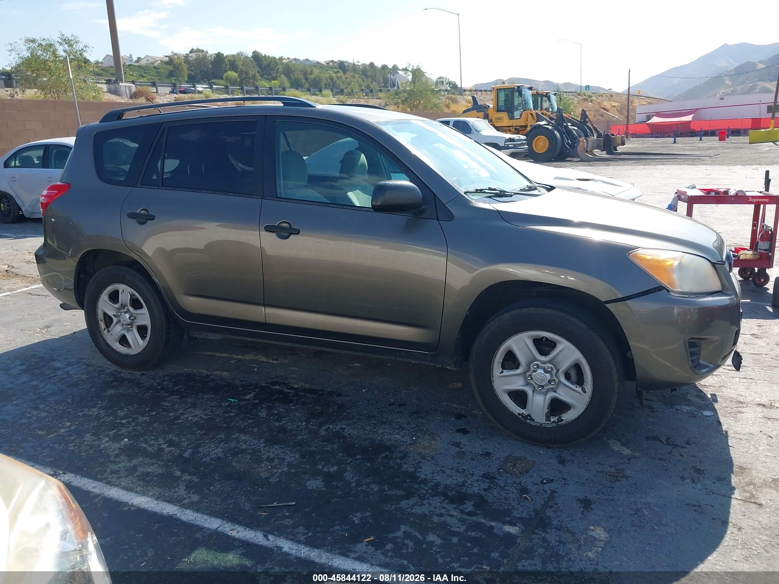 2012 Toyota Rav4   Champagne vin: 2T3BF4DV7CW188102