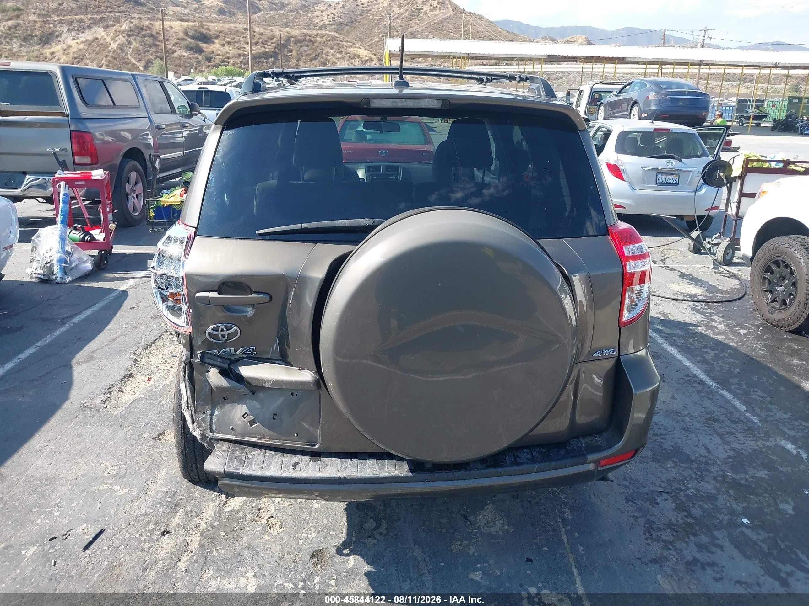 2012 Toyota Rav4   Champagne vin: 2T3BF4DV7CW188102