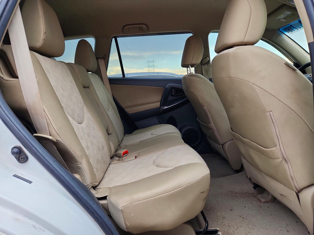 2012 Toyota Rav4 Base Белый vin: 2T3BF4DV7CW210390
