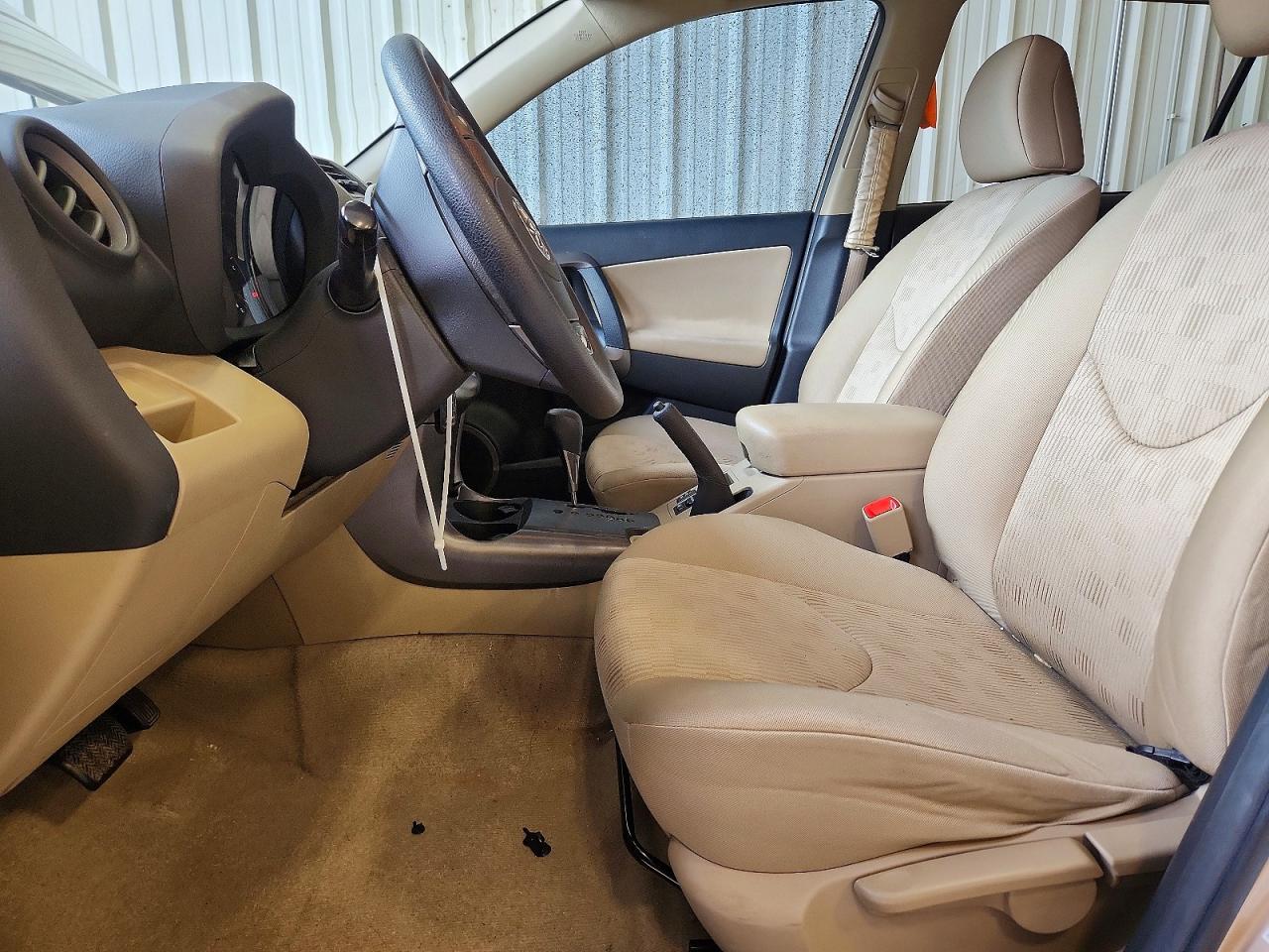 2012 Toyota Rav4 Base Tan vin: 2T3BF4DV7CW217176
