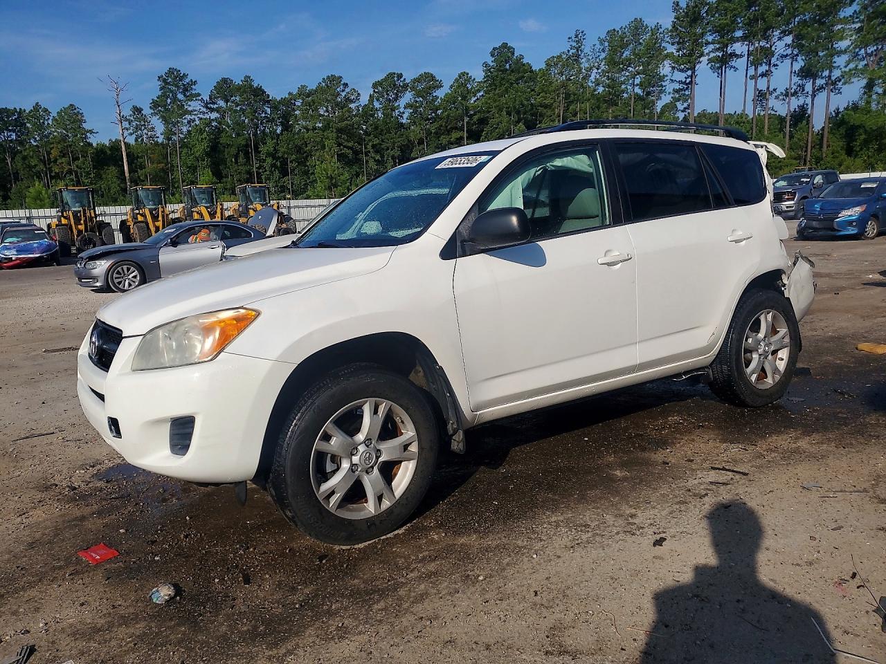2012 Toyota Rav4 Base White vin: 2T3BF4DV7CW239808