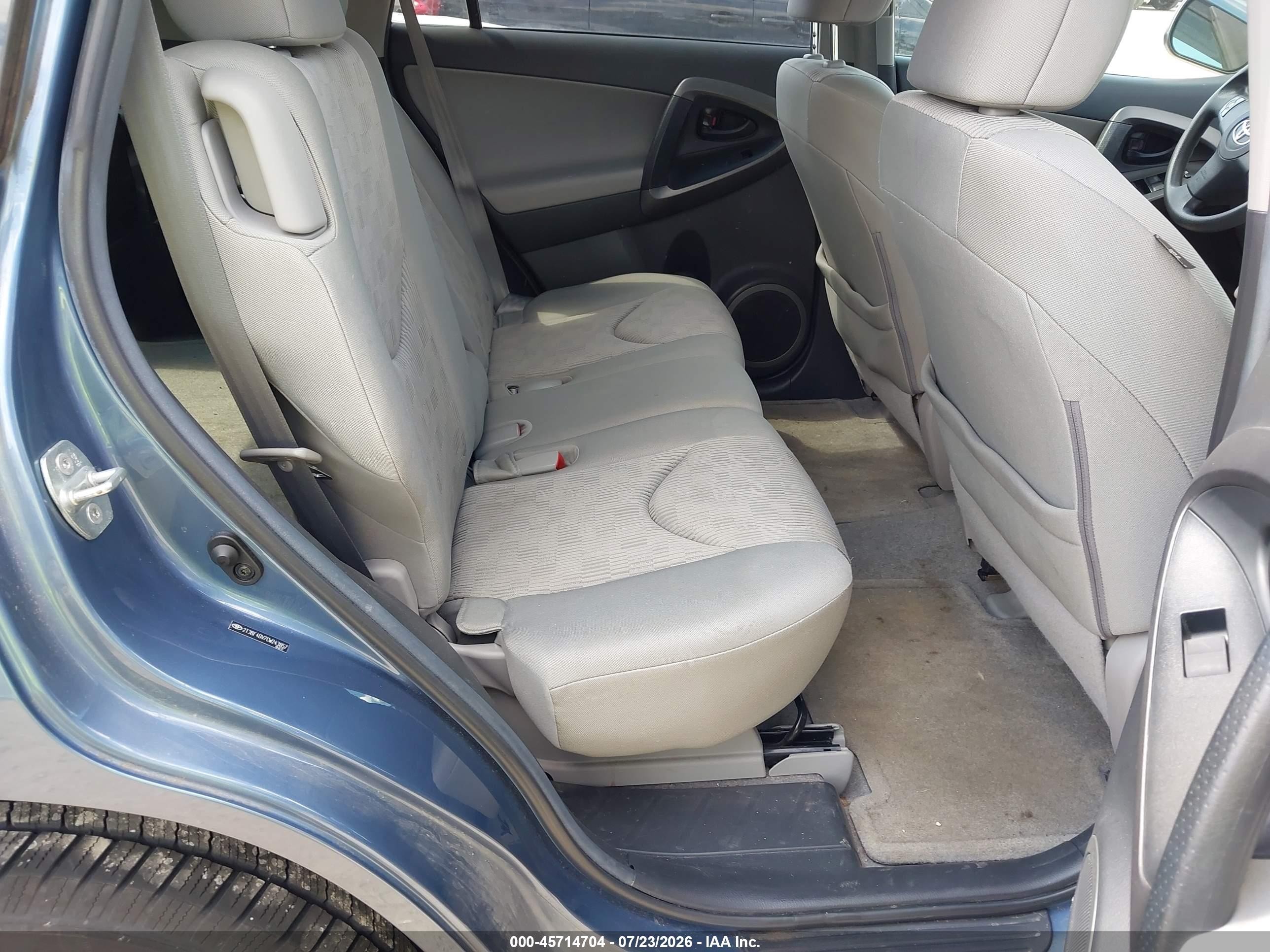 2012 Toyota Rav4   Blue vin: 2T3BF4DV7CW243857