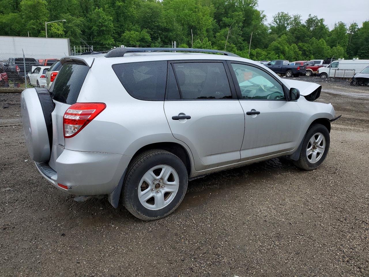 2010 Toyota Rav4 Base Silver vin: 2T3BF4DV8AW028128