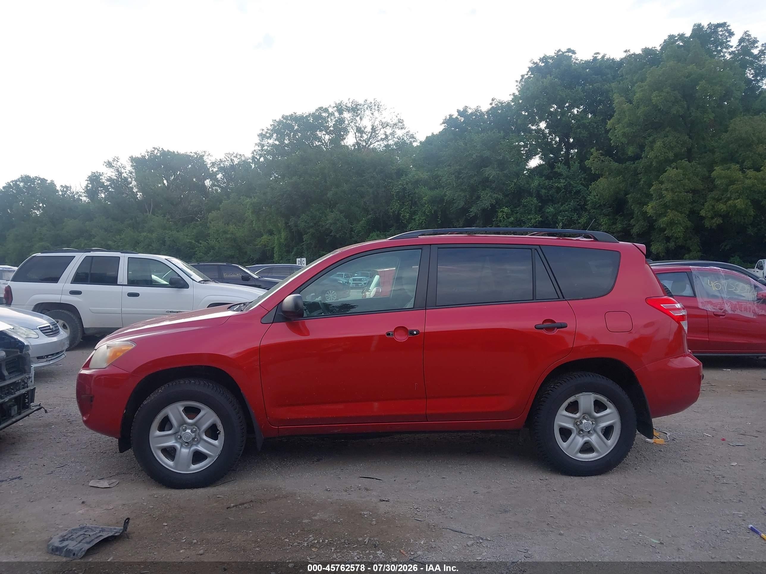 2010 Toyota Rav4   Red vin: 2T3BF4DV8AW044751