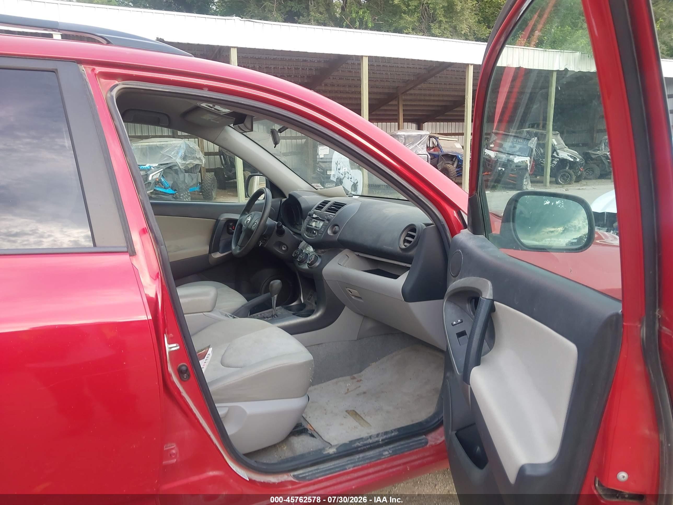 2010 Toyota Rav4   Red vin: 2T3BF4DV8AW044751