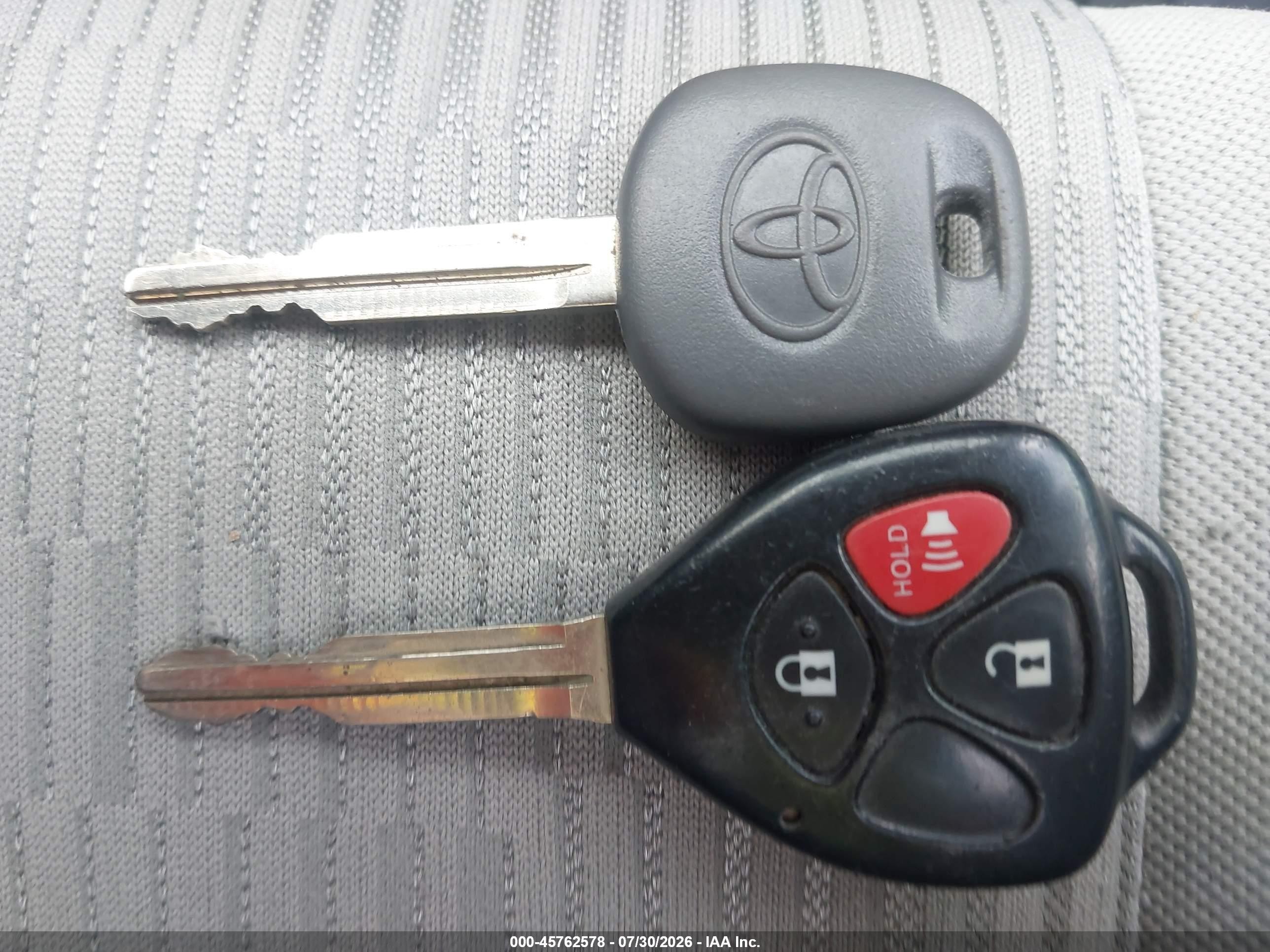 2010 Toyota Rav4   Red vin: 2T3BF4DV8AW044751