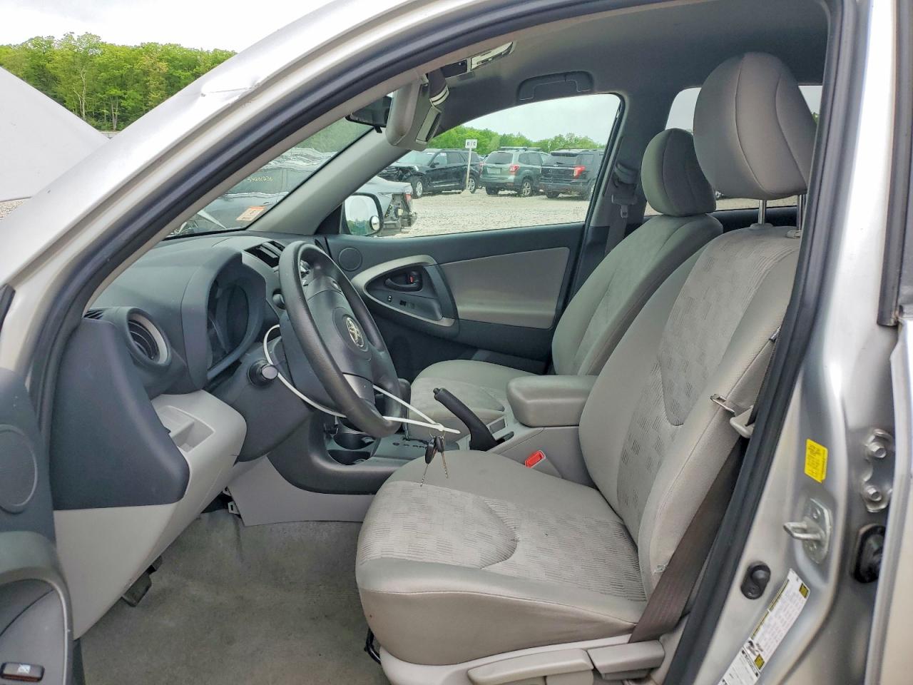 2010 Toyota Rav4 Base Silver vin: 2T3BF4DV8AW060030
