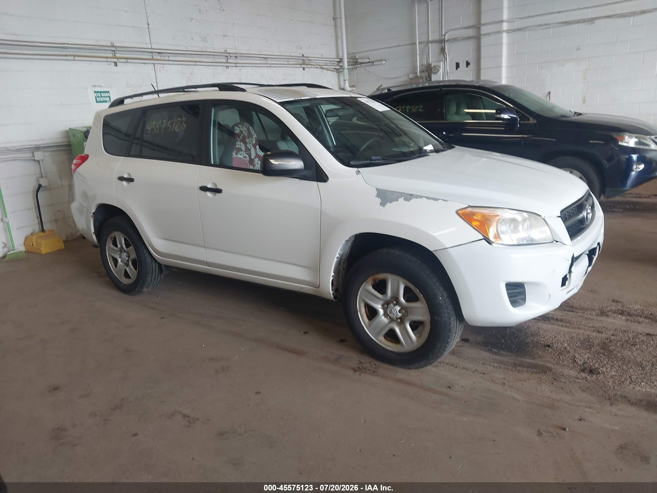 2010 Toyota Rav4   Белый vin: 2T3BF4DV8AW063218