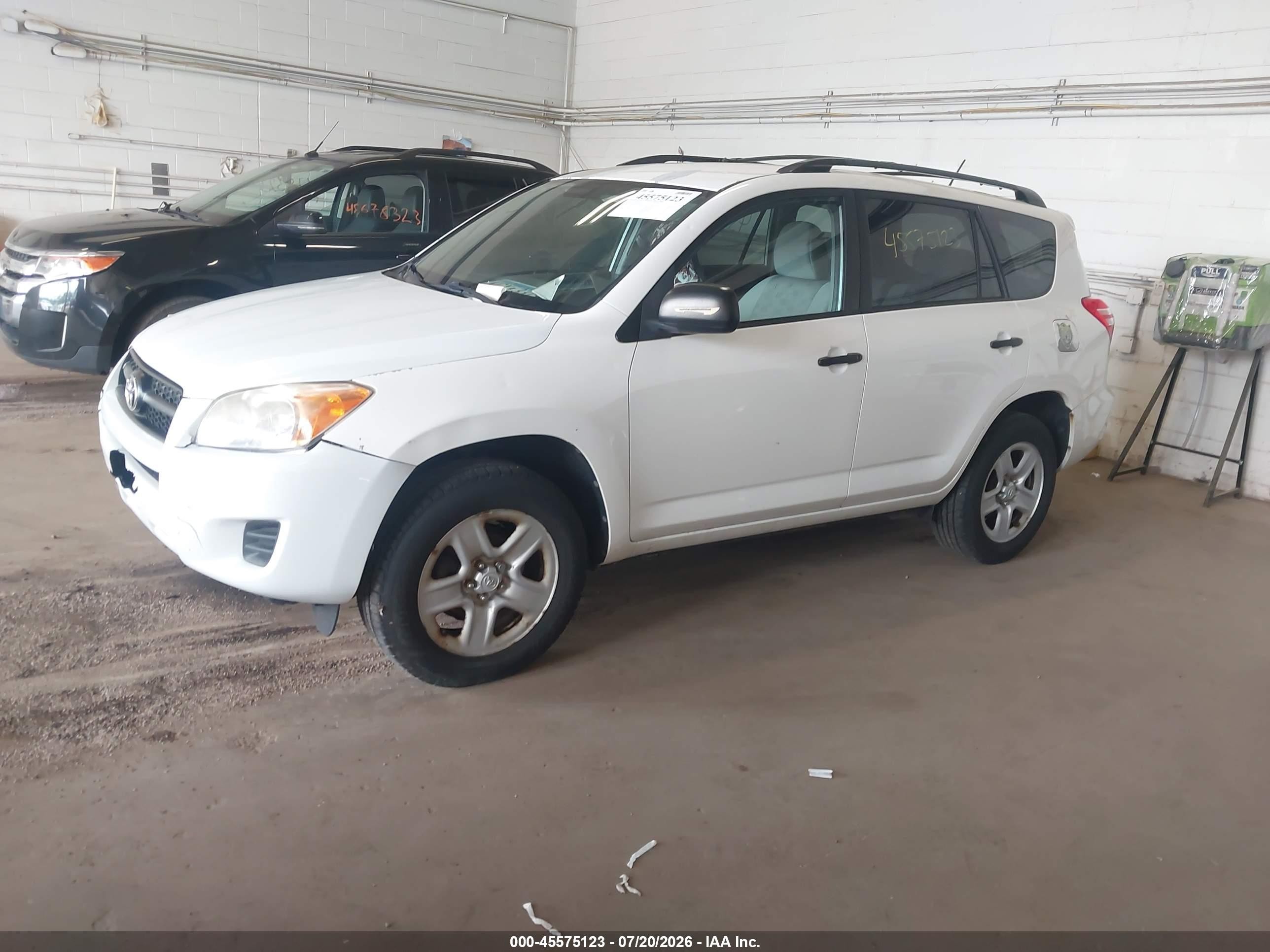 2010 Toyota Rav4   Белый vin: 2T3BF4DV8AW063218