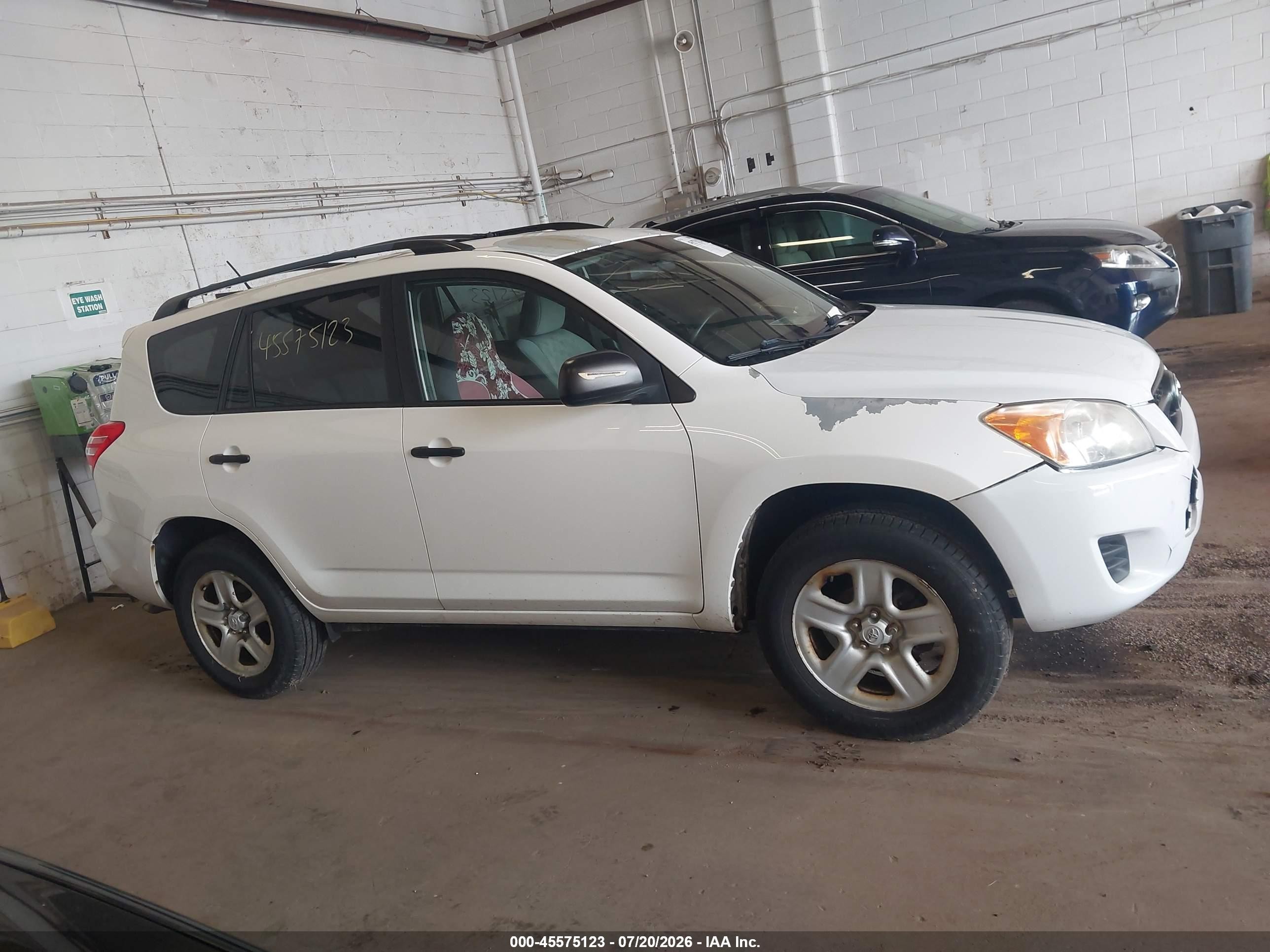 2010 Toyota Rav4   Белый vin: 2T3BF4DV8AW063218