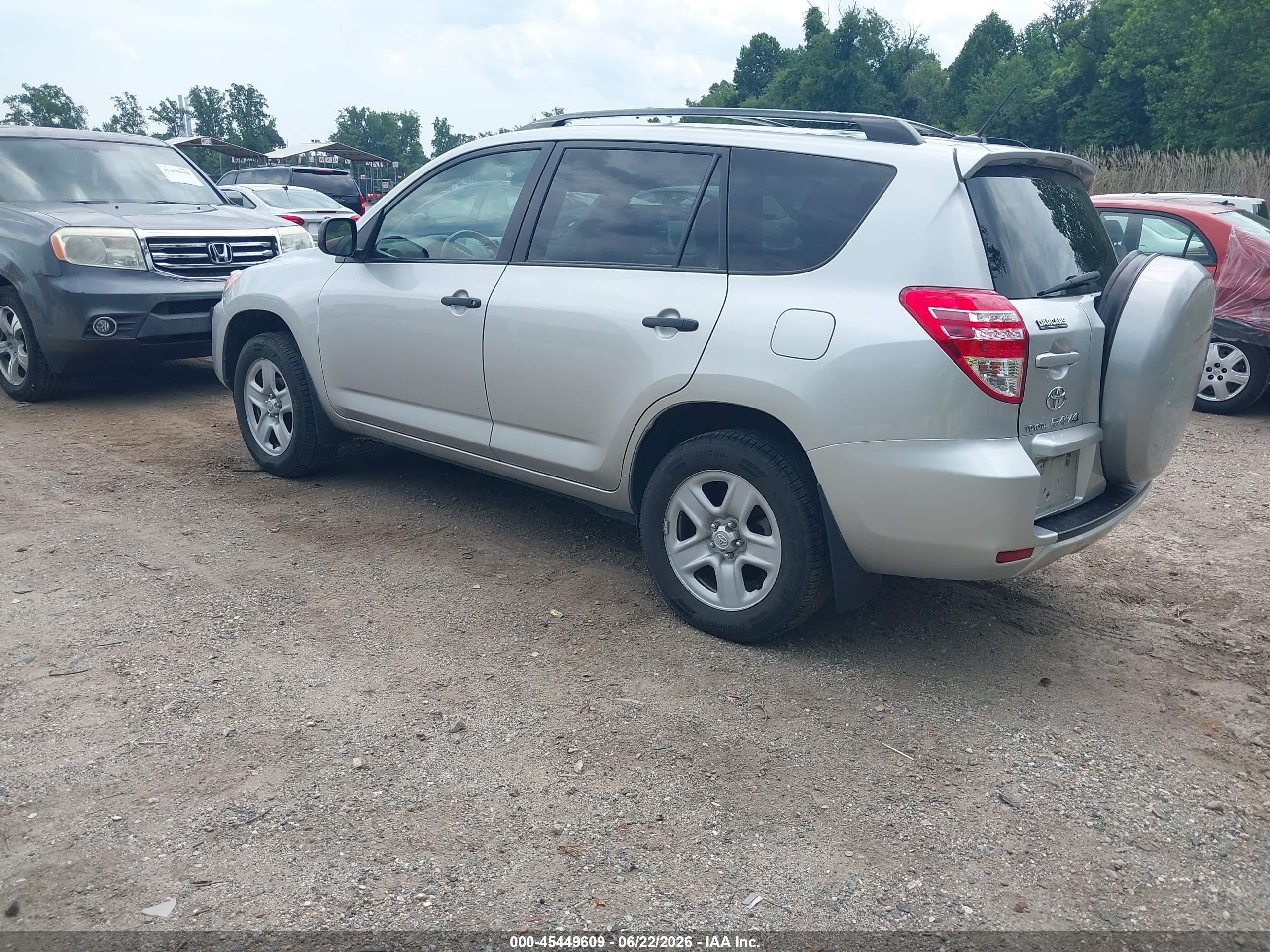 2010 Toyota Rav4   Silver vin: 2T3BF4DV8AW064952