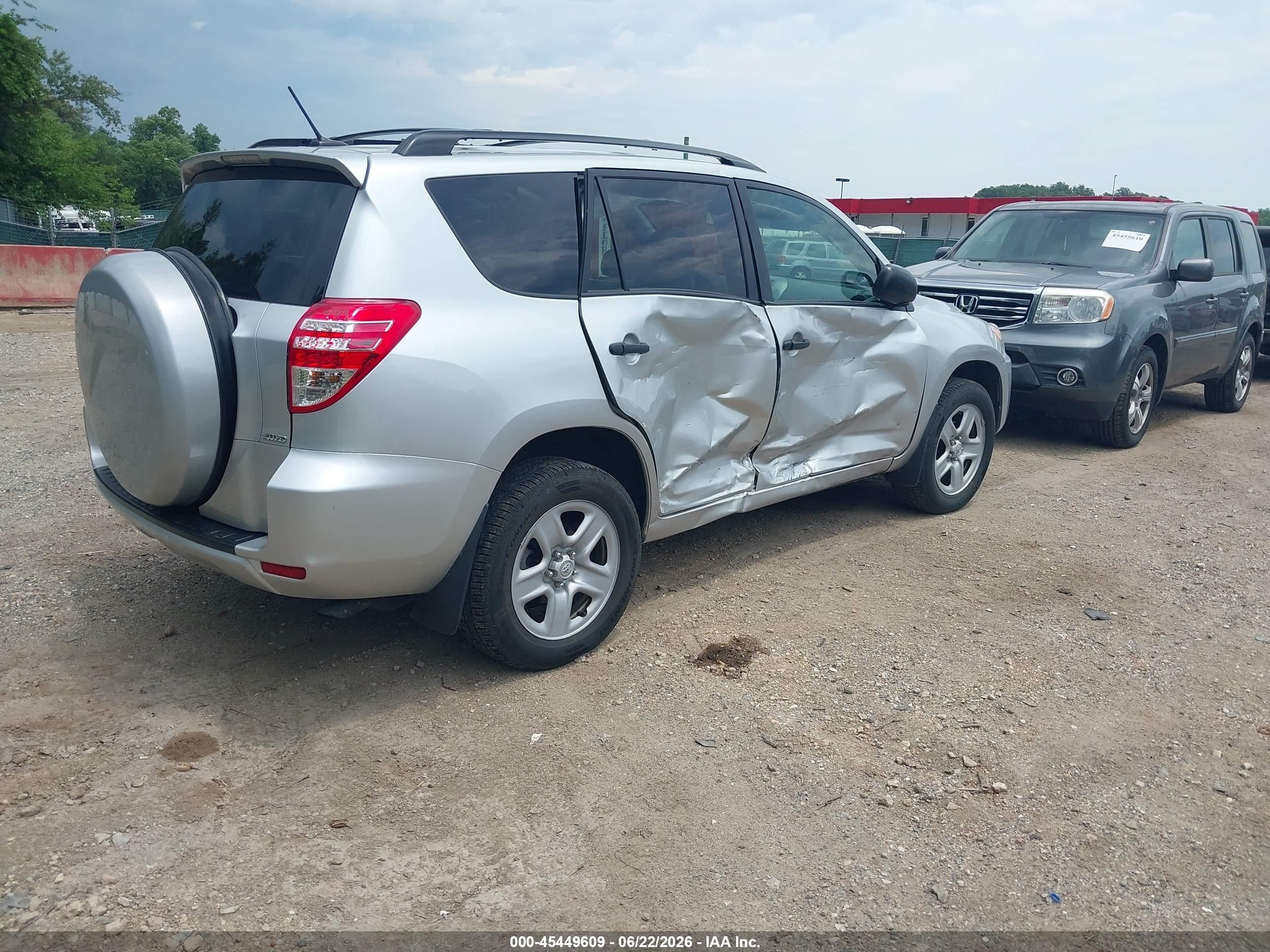 2010 Toyota Rav4   Silver vin: 2T3BF4DV8AW064952