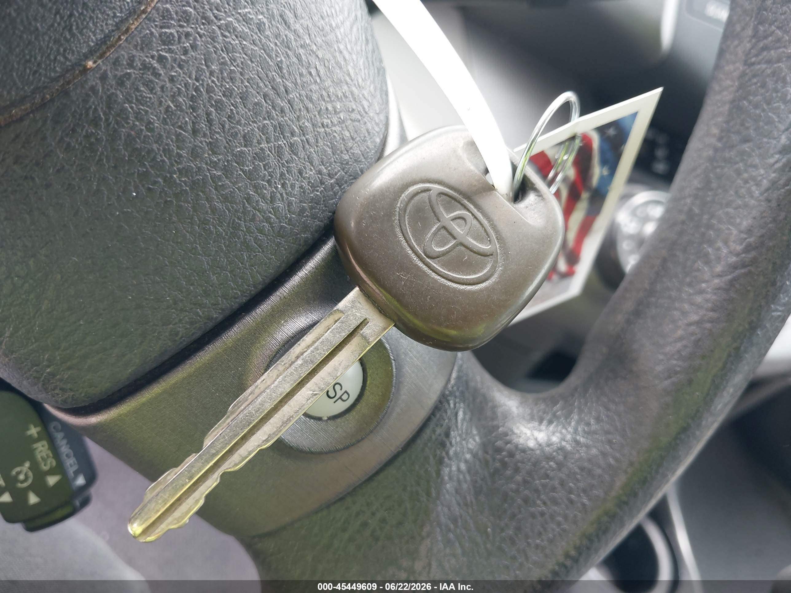 2010 Toyota Rav4   Silver vin: 2T3BF4DV8AW064952
