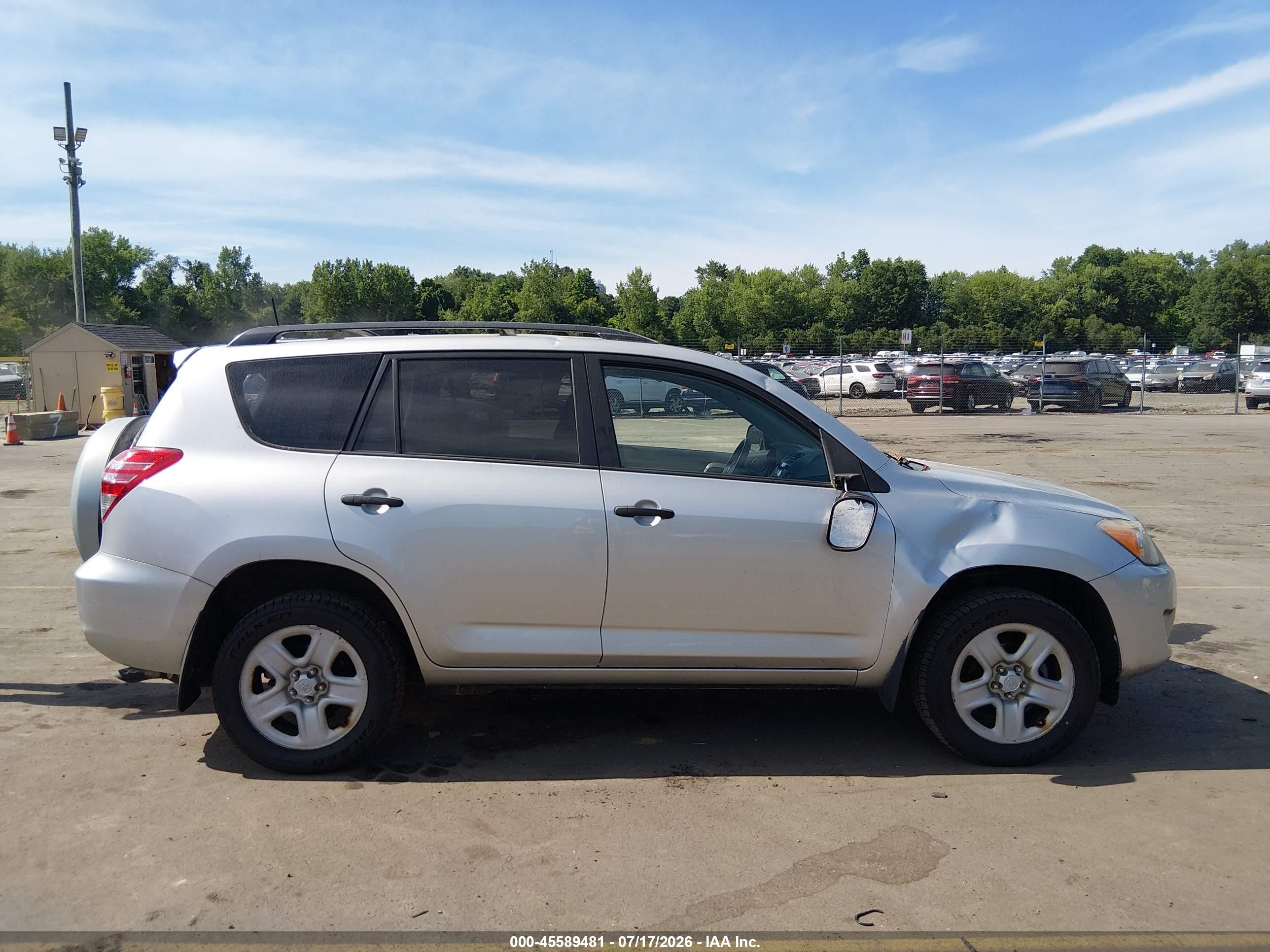 2010 Toyota Rav4   Серебряный vin: 2T3BF4DV8AW071514