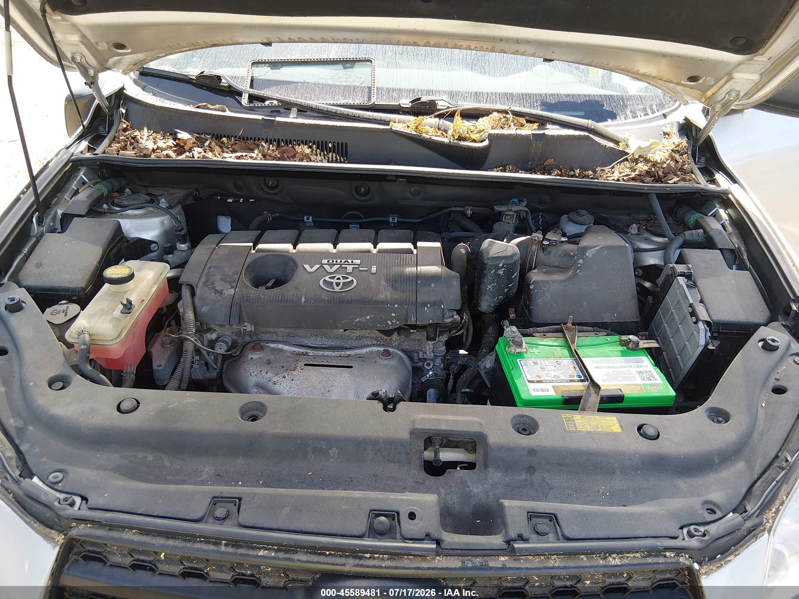 2010 Toyota Rav4   Серебряный vin: 2T3BF4DV8AW071514