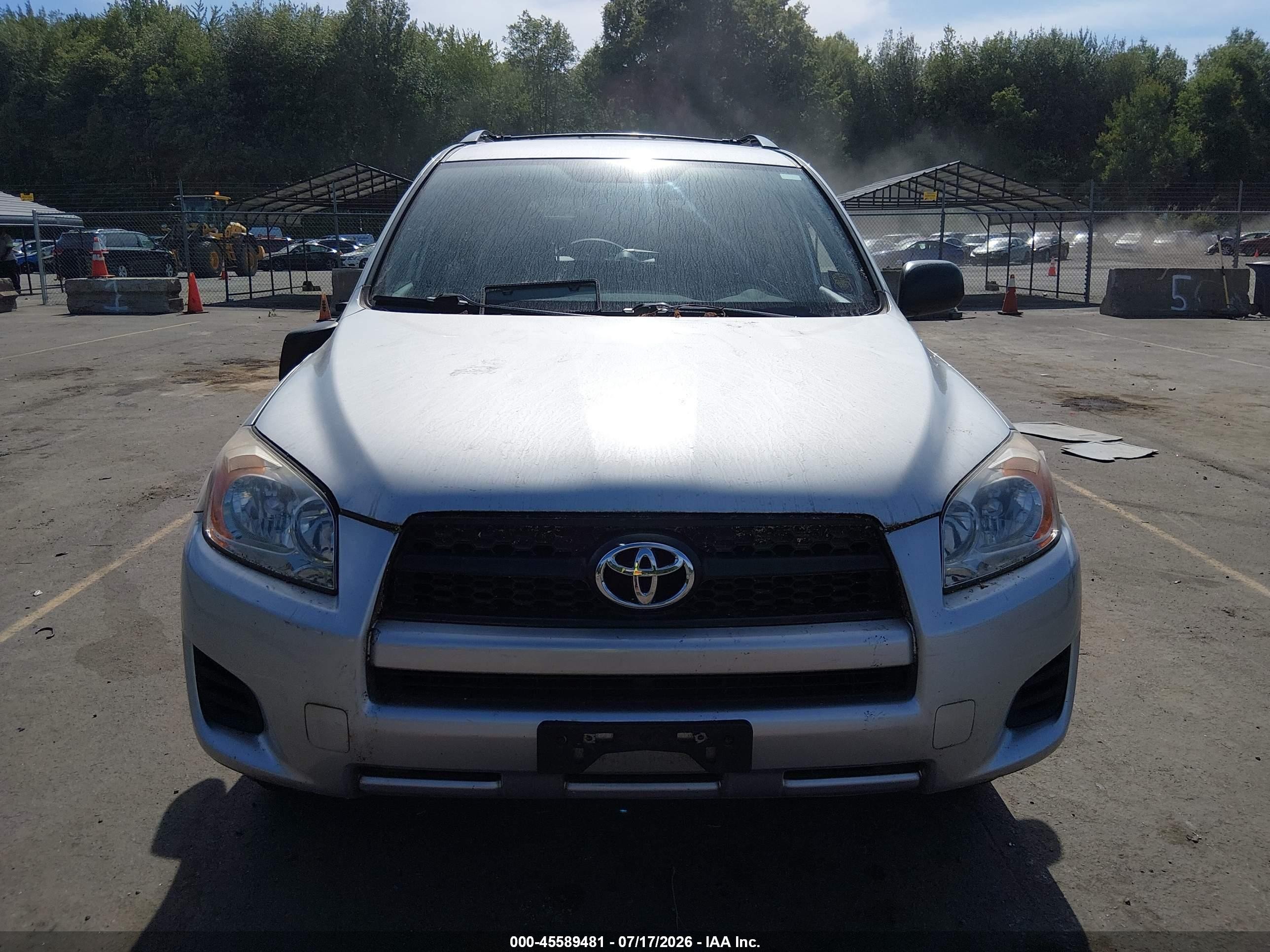 2010 Toyota Rav4   Серебряный vin: 2T3BF4DV8AW071514