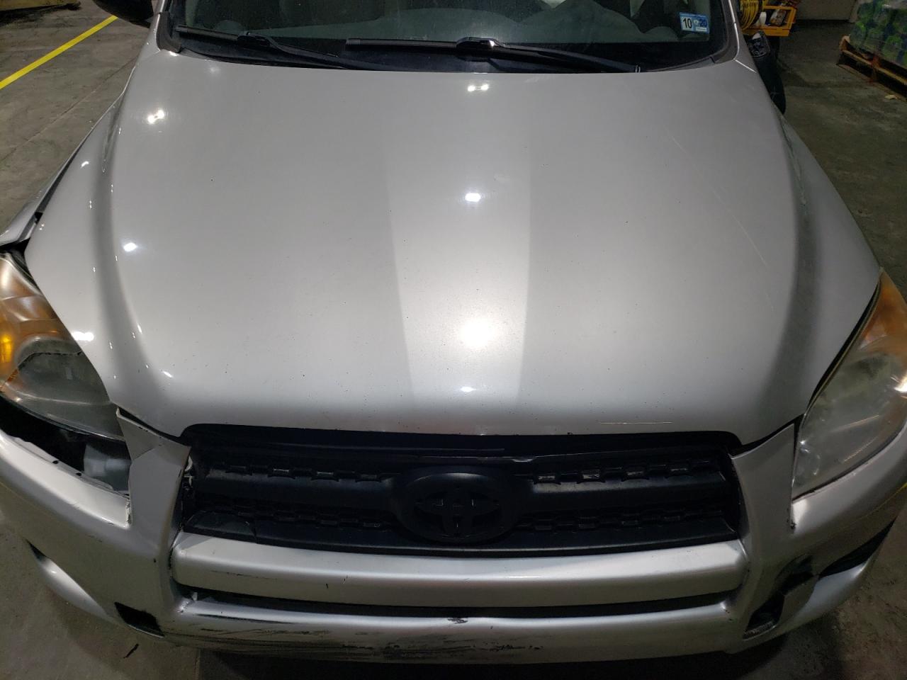 2010 Toyota Rav4 Silver vin: 2T3BF4DV8AW079922