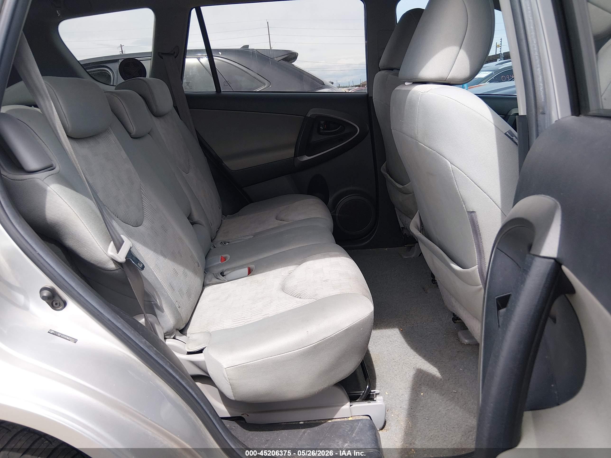 2010 Toyota Rav4   Silver vin: 2T3BF4DV8AW080827