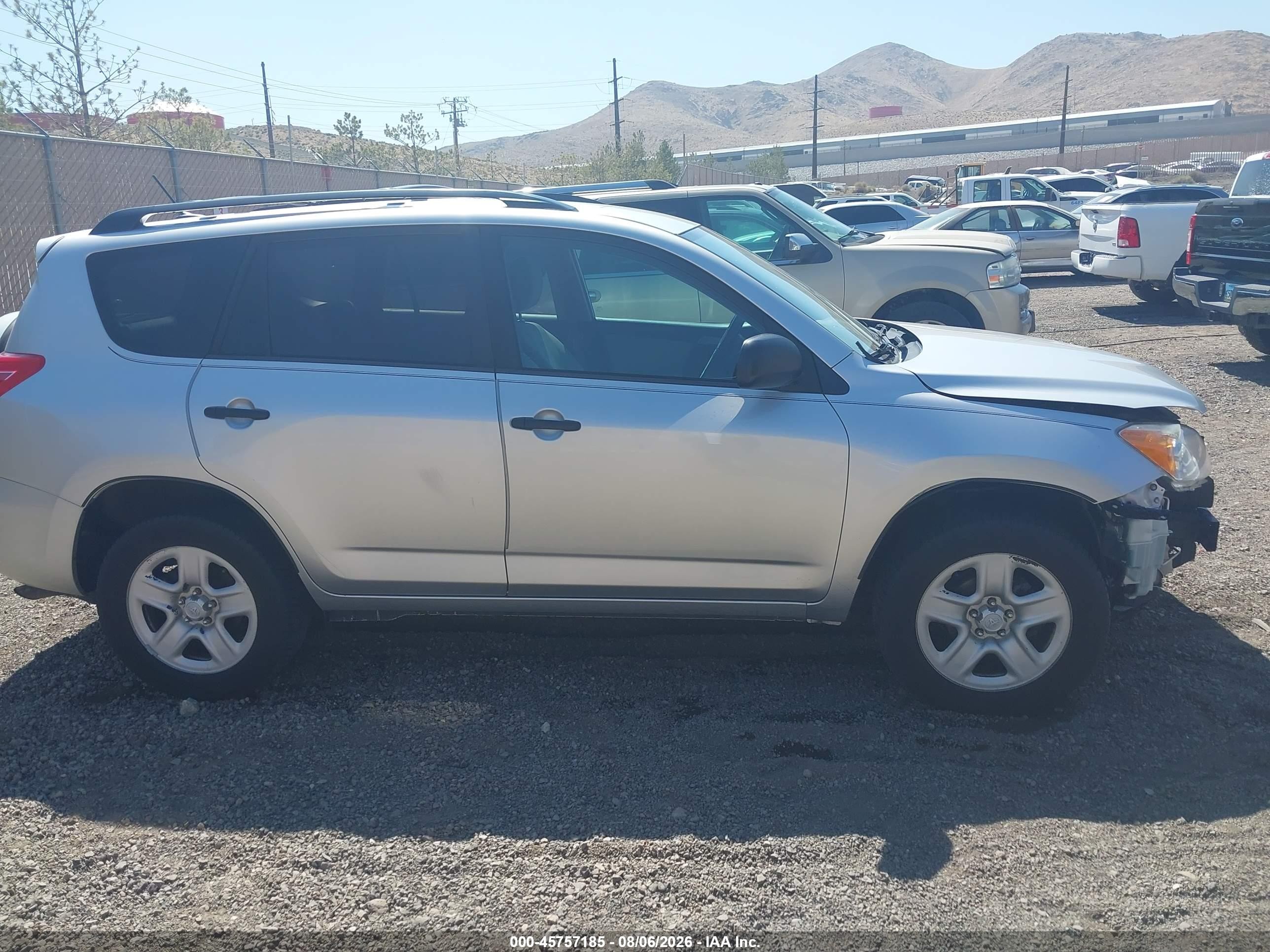 2010 Toyota Rav4   Серебряный vin: 2T3BF4DV8AW082027
