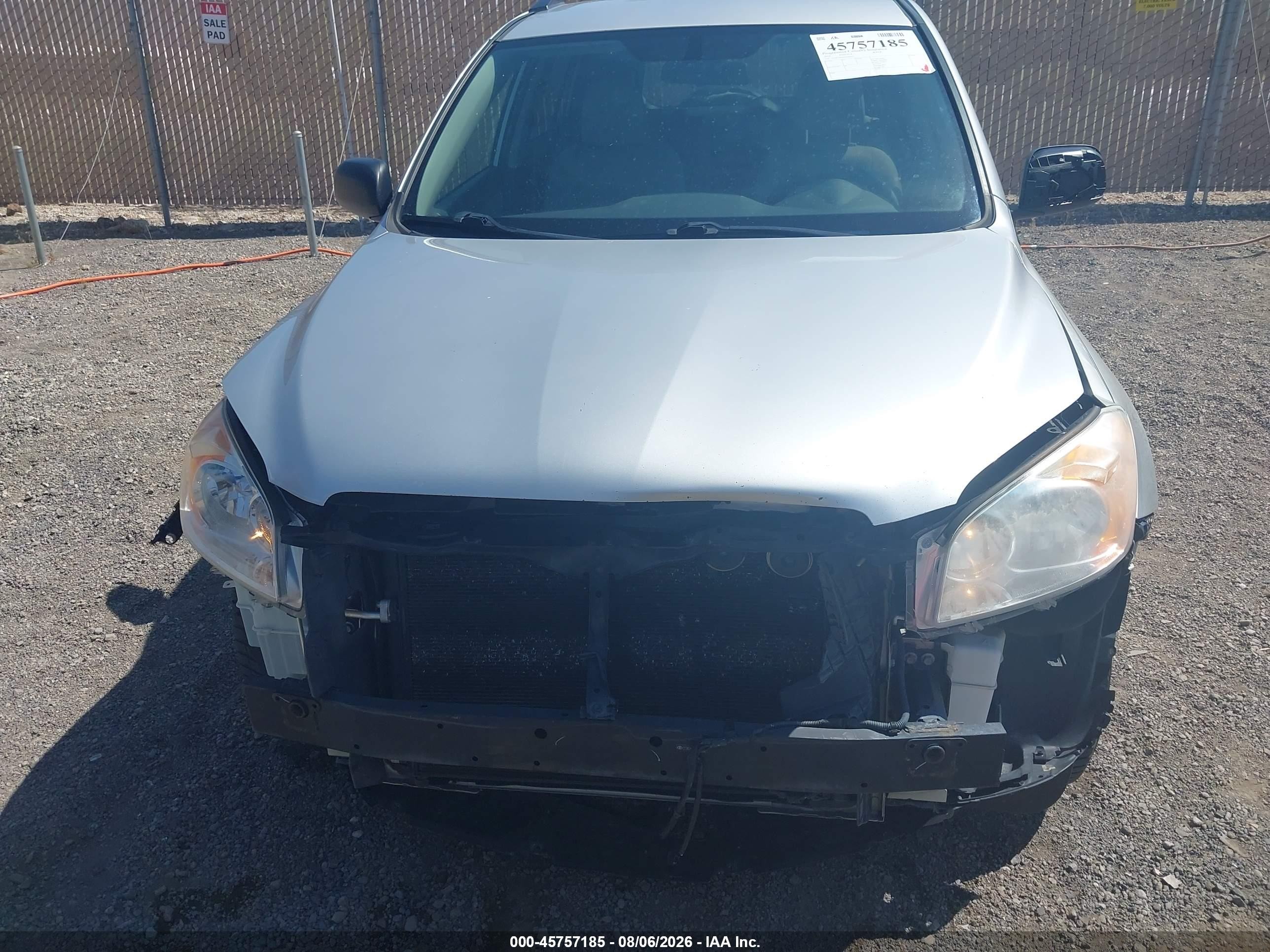 2010 Toyota Rav4   Серебряный vin: 2T3BF4DV8AW082027