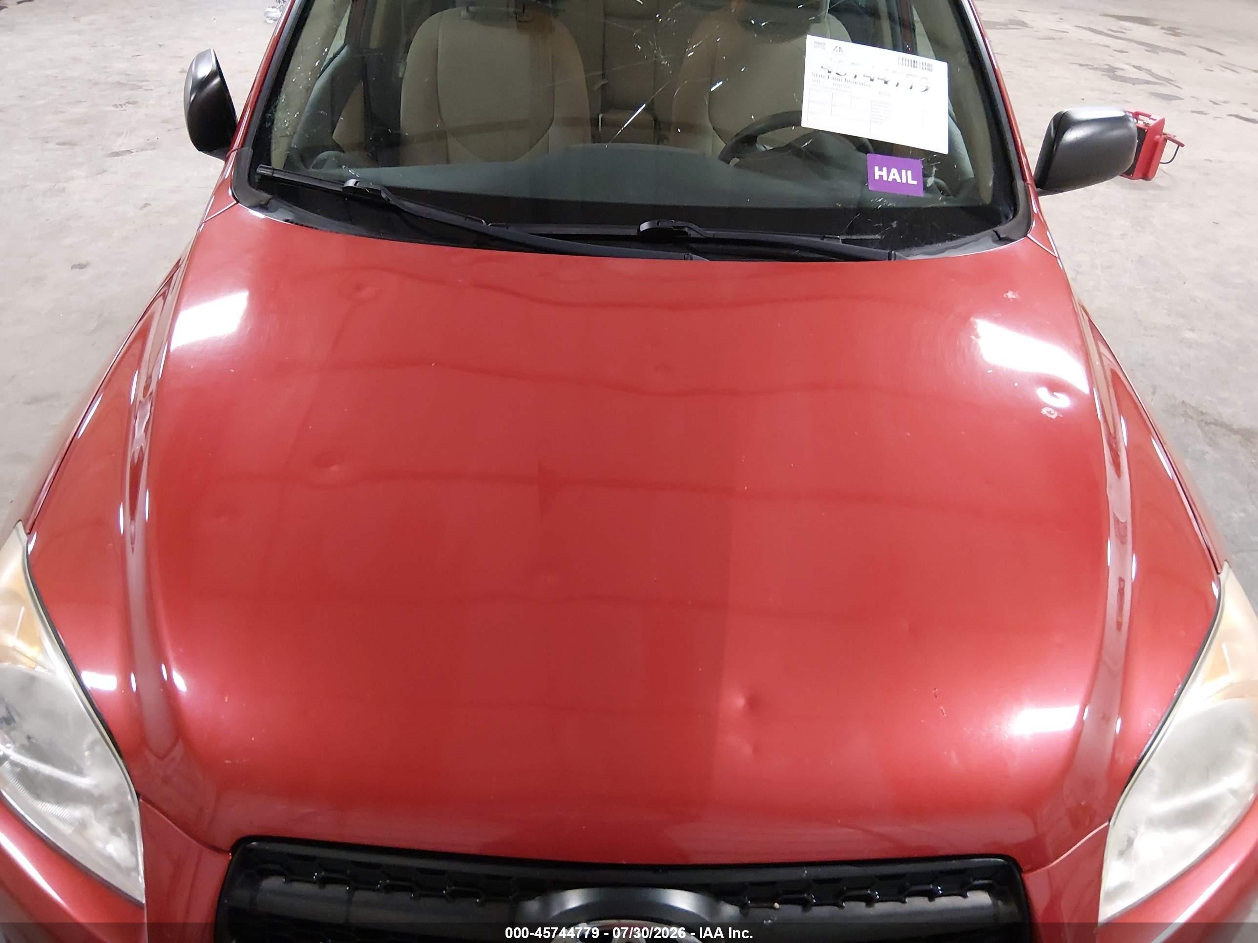 2011 Toyota Rav4   Red vin: 2T3BF4DV8BW085916