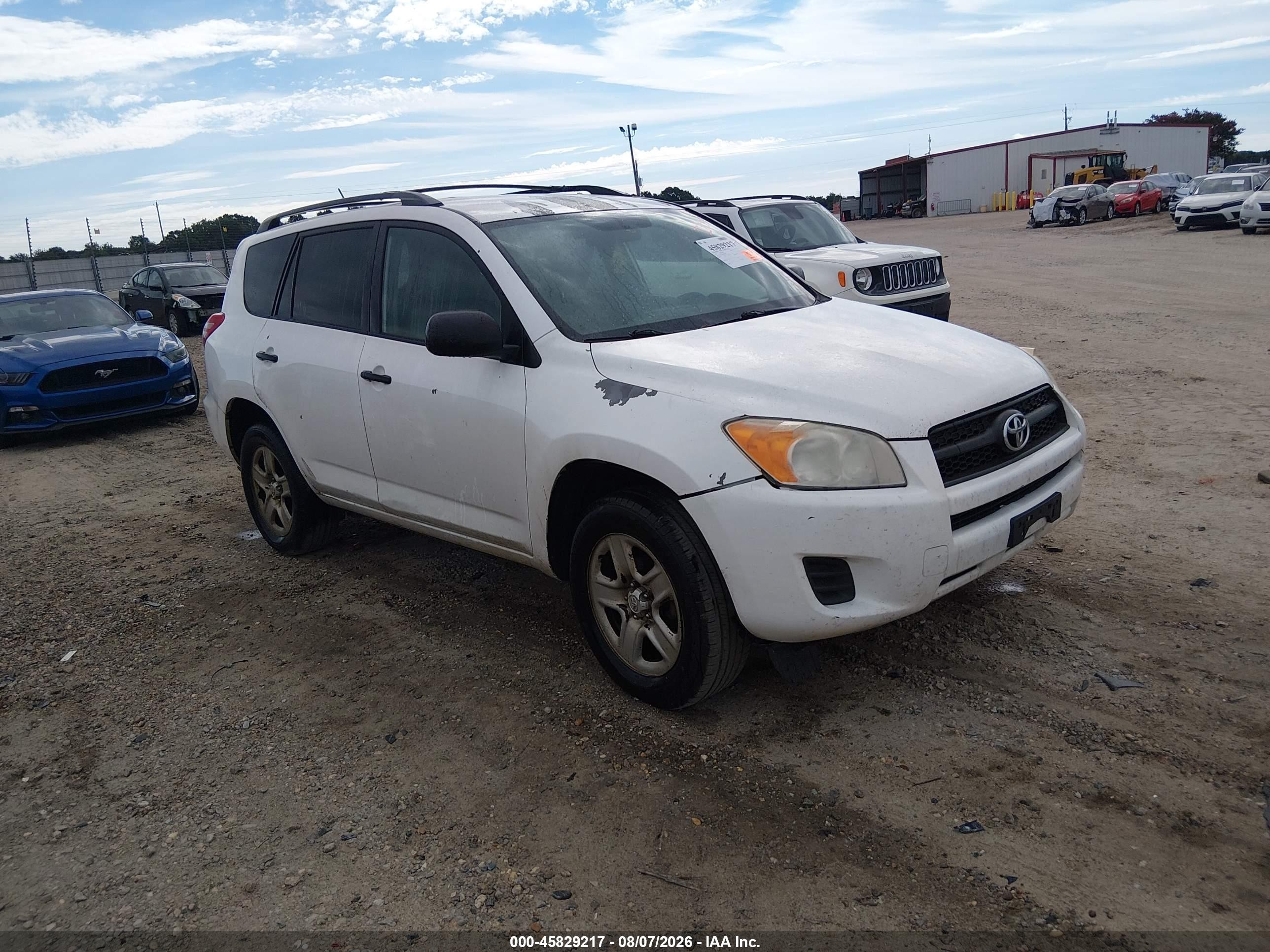2011 Toyota Rav4   Белый vin: 2T3BF4DV8BW099802