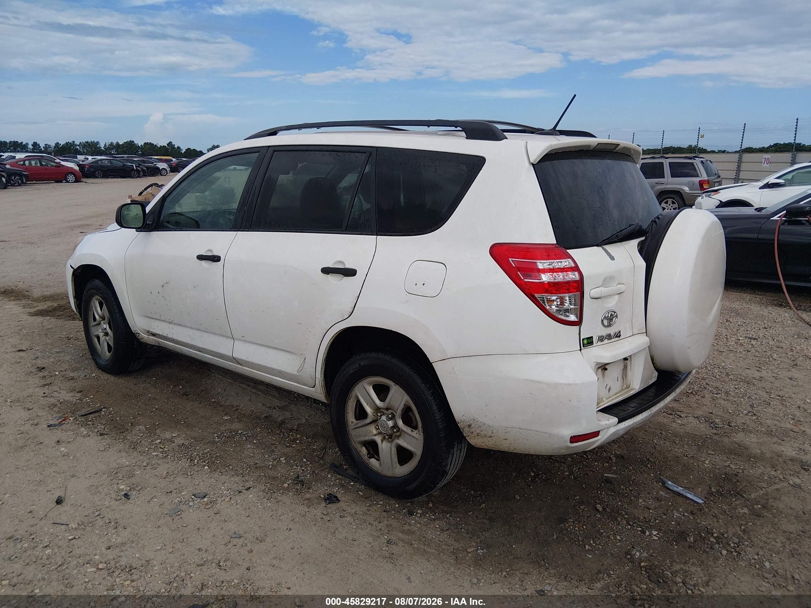 2011 Toyota Rav4   White vin: 2T3BF4DV8BW099802