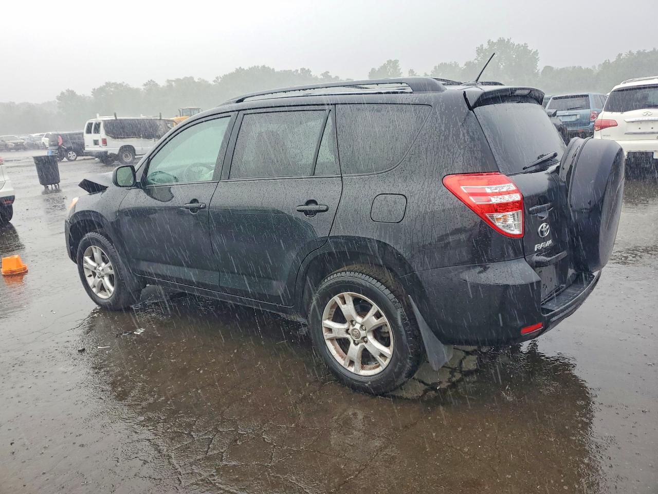 2011 Toyota Rav4 Base Черный vin: 2T3BF4DV8BW115870
