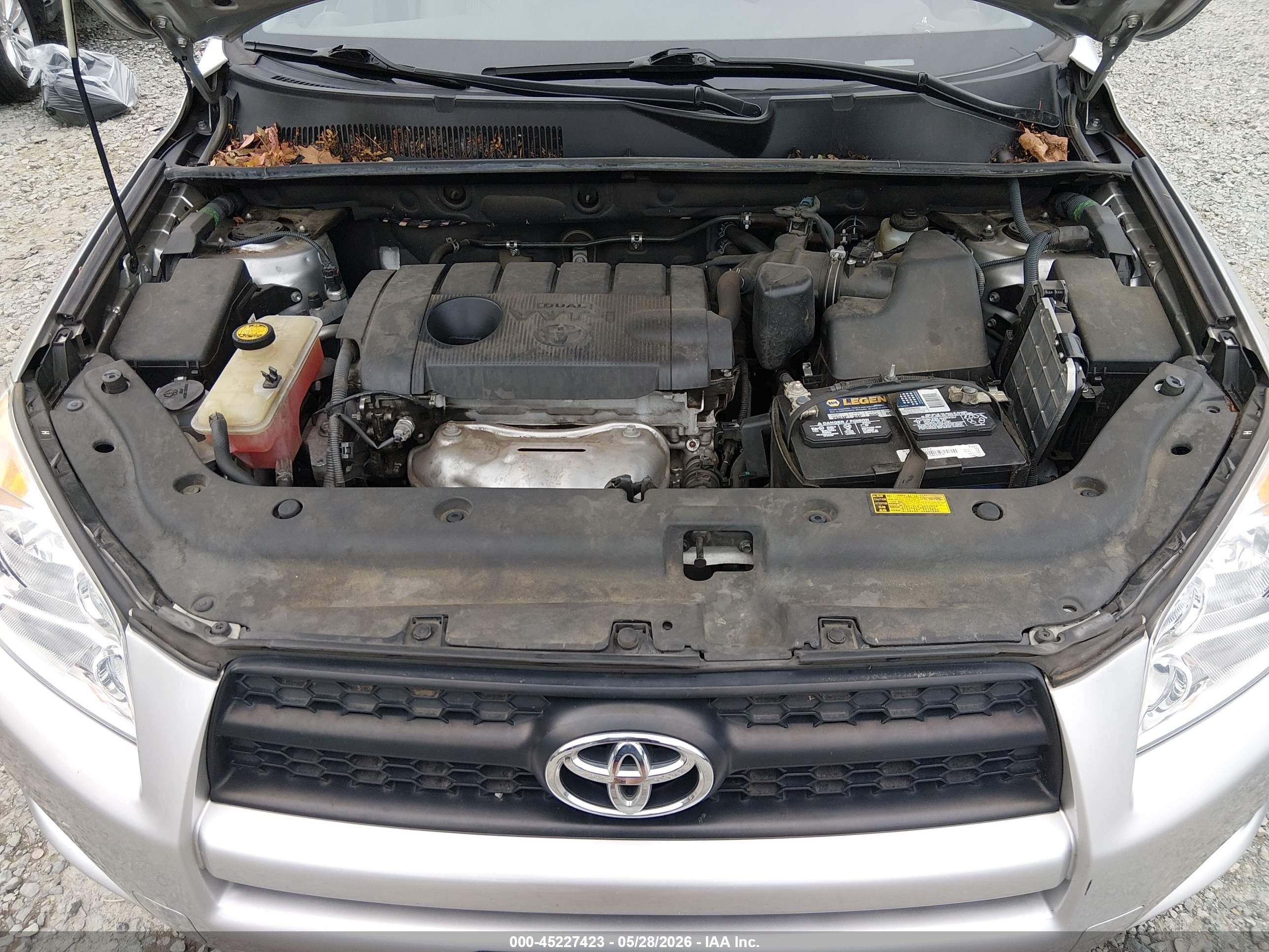 2011 Toyota Rav4   Silver vin: 2T3BF4DV8BW121829