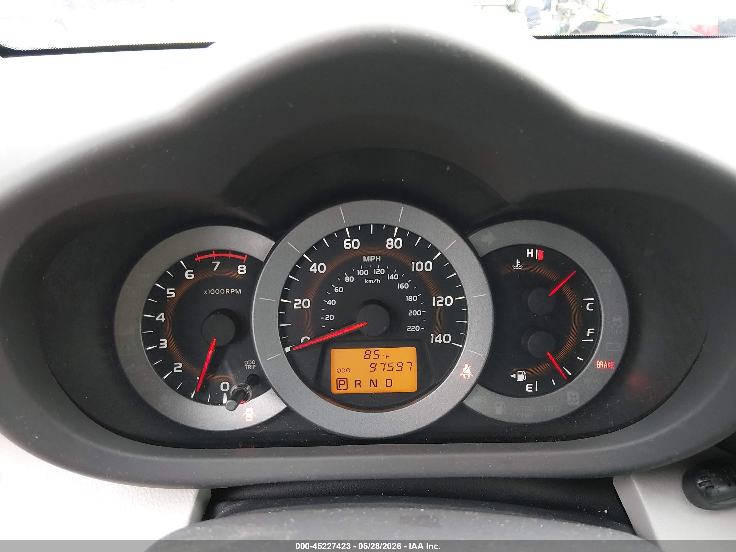 2011 Toyota Rav4   Silver vin: 2T3BF4DV8BW121829
