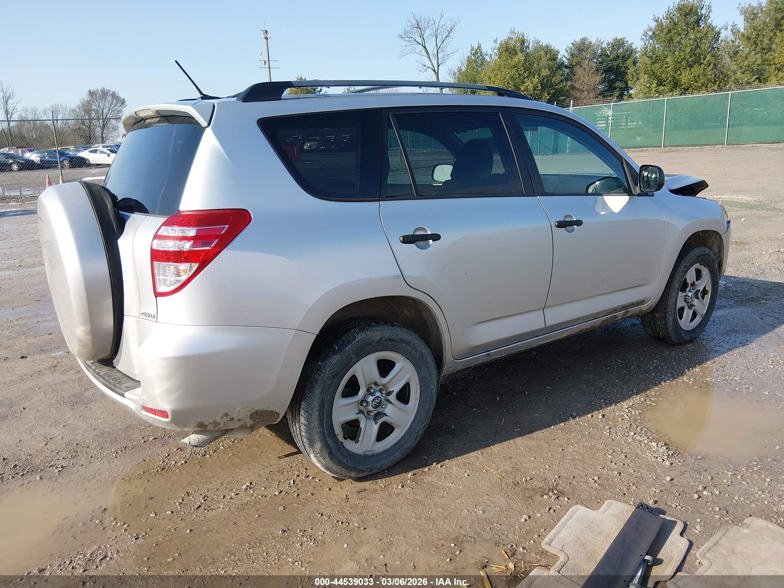 2011 Toyota Rav4 Silver vin: 2T3BF4DV8BW124519