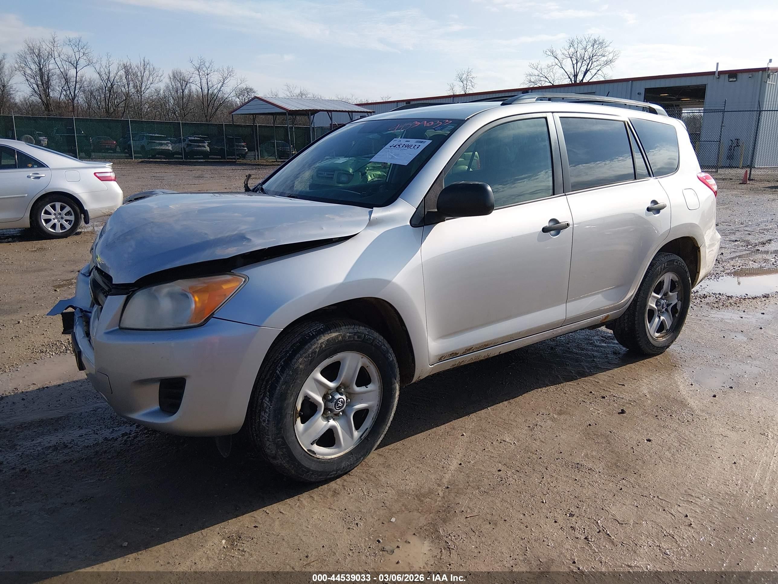 2011 Toyota Rav4 Silver vin: 2T3BF4DV8BW124519