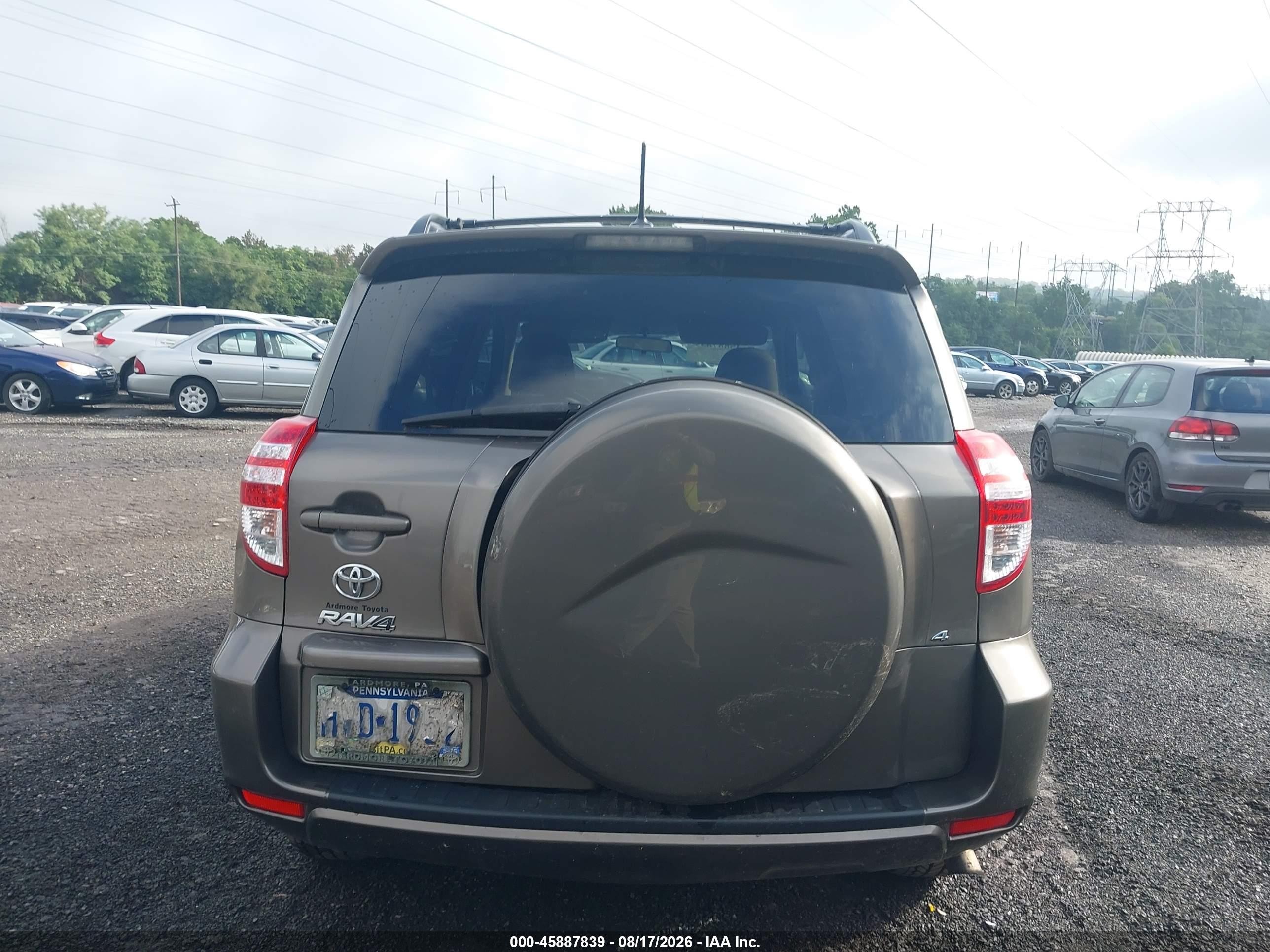 2011 Toyota Rav4   Brown vin: 2T3BF4DV8BW126769