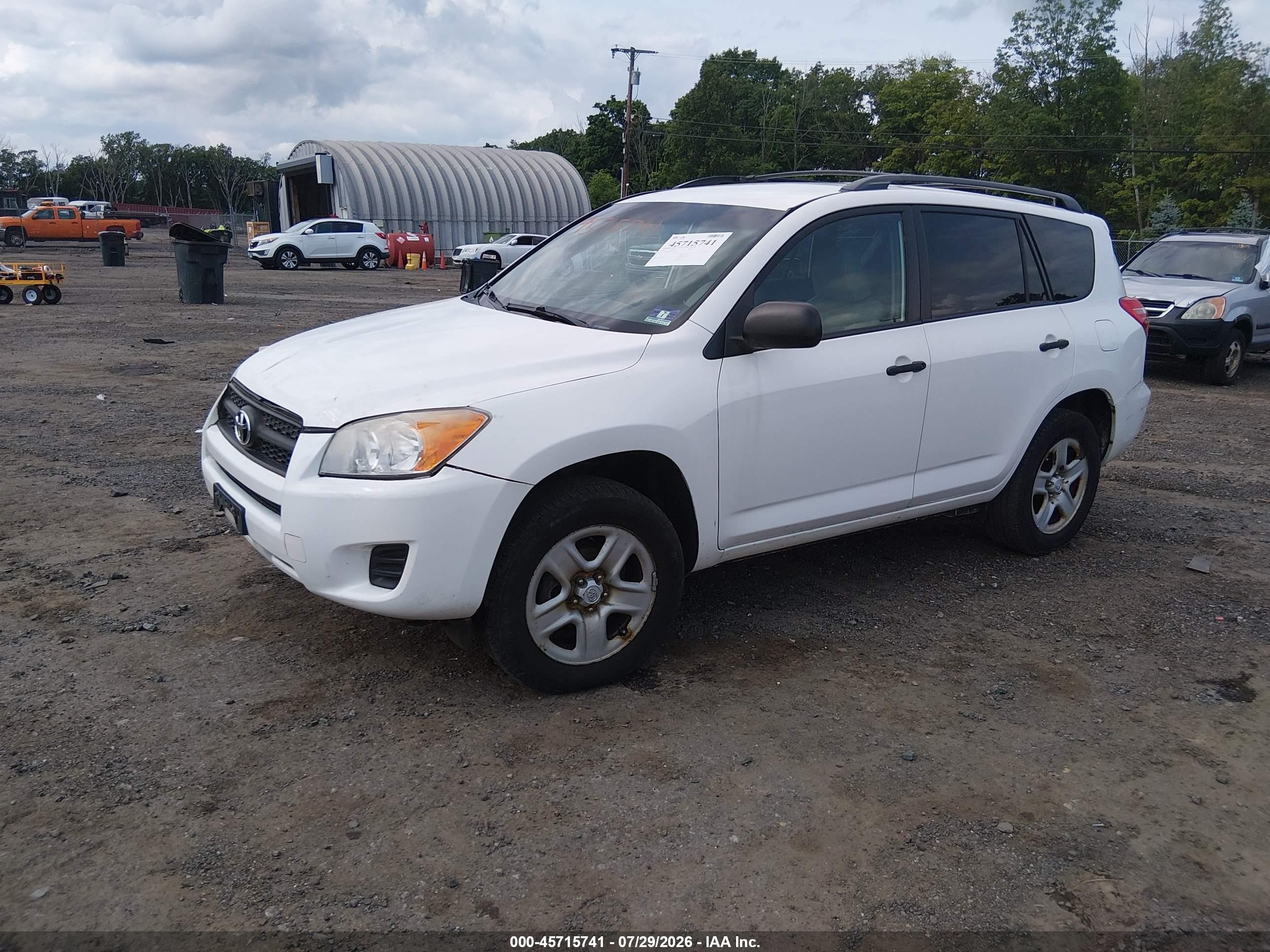 2011 Toyota Rav4   White vin: 2T3BF4DV8BW132037