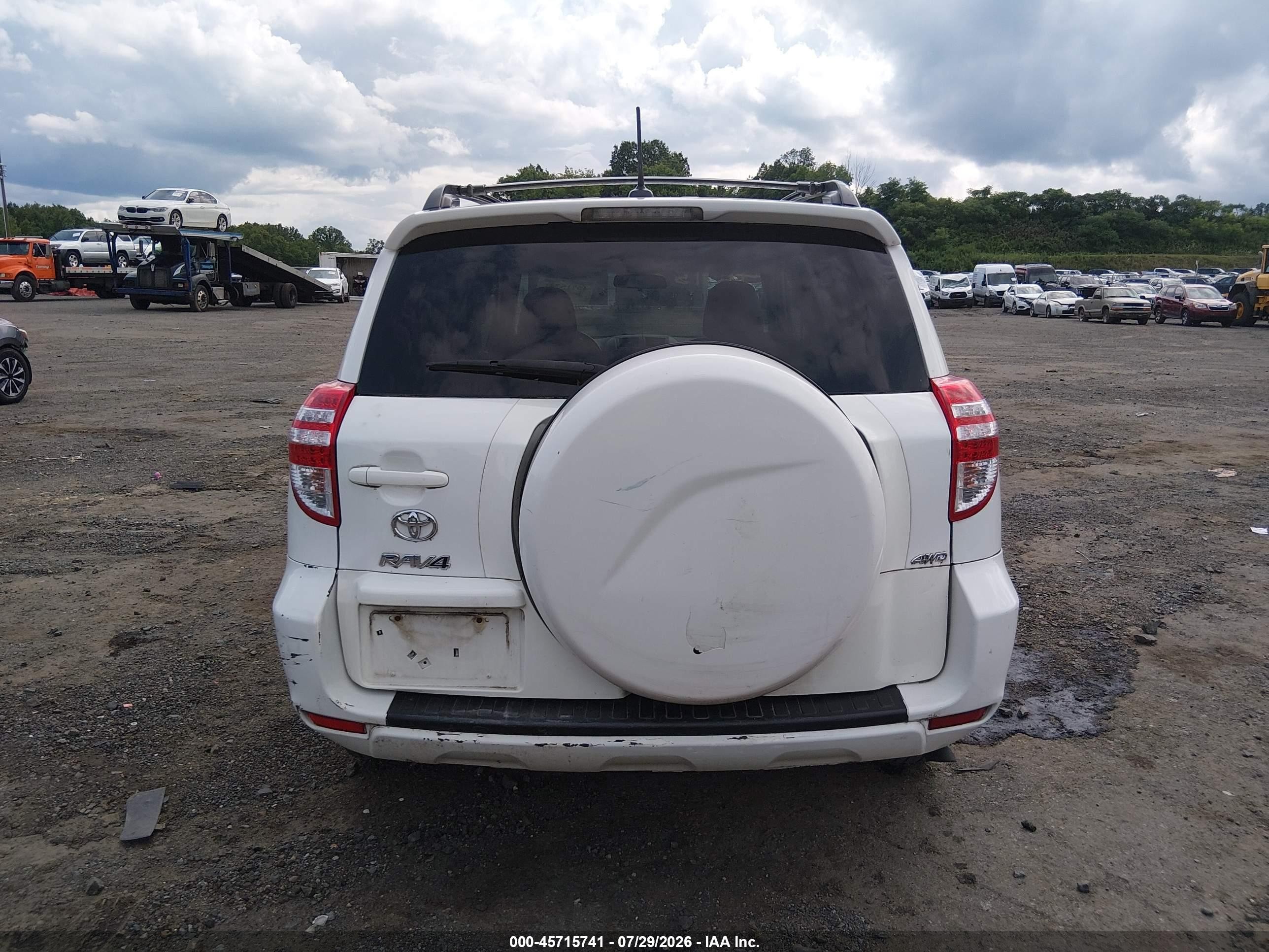 2011 Toyota Rav4   White vin: 2T3BF4DV8BW132037