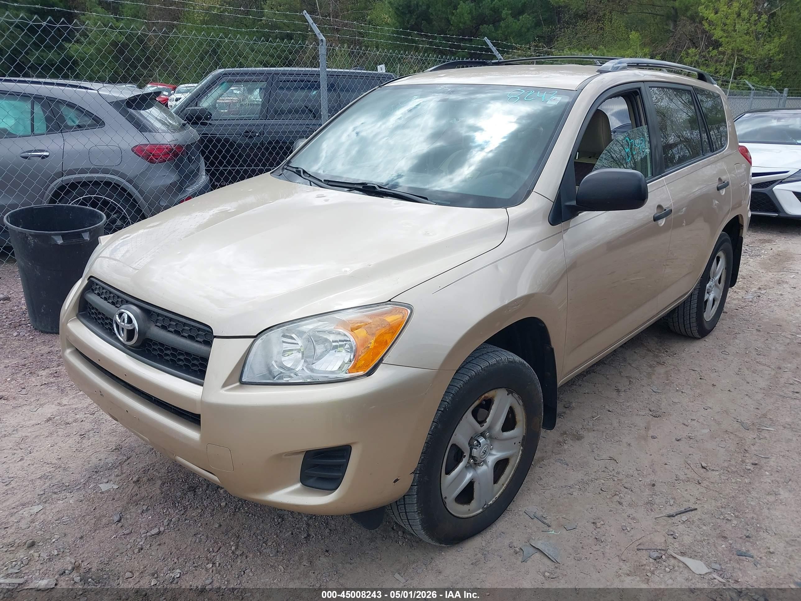 2011 Toyota Rav4   Champagne vin: 2T3BF4DV8BW161702