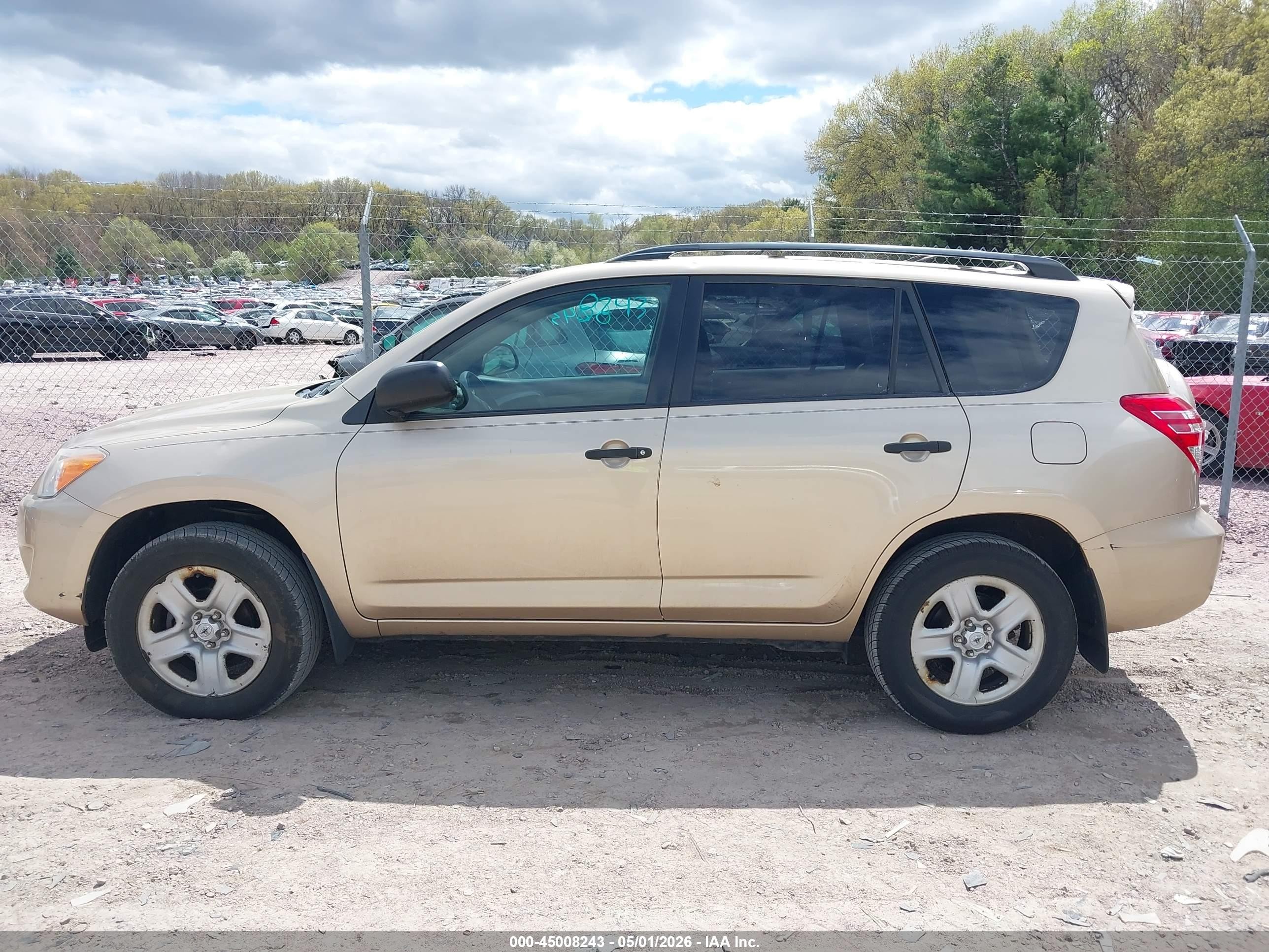 2011 Toyota Rav4   Champagne vin: 2T3BF4DV8BW161702