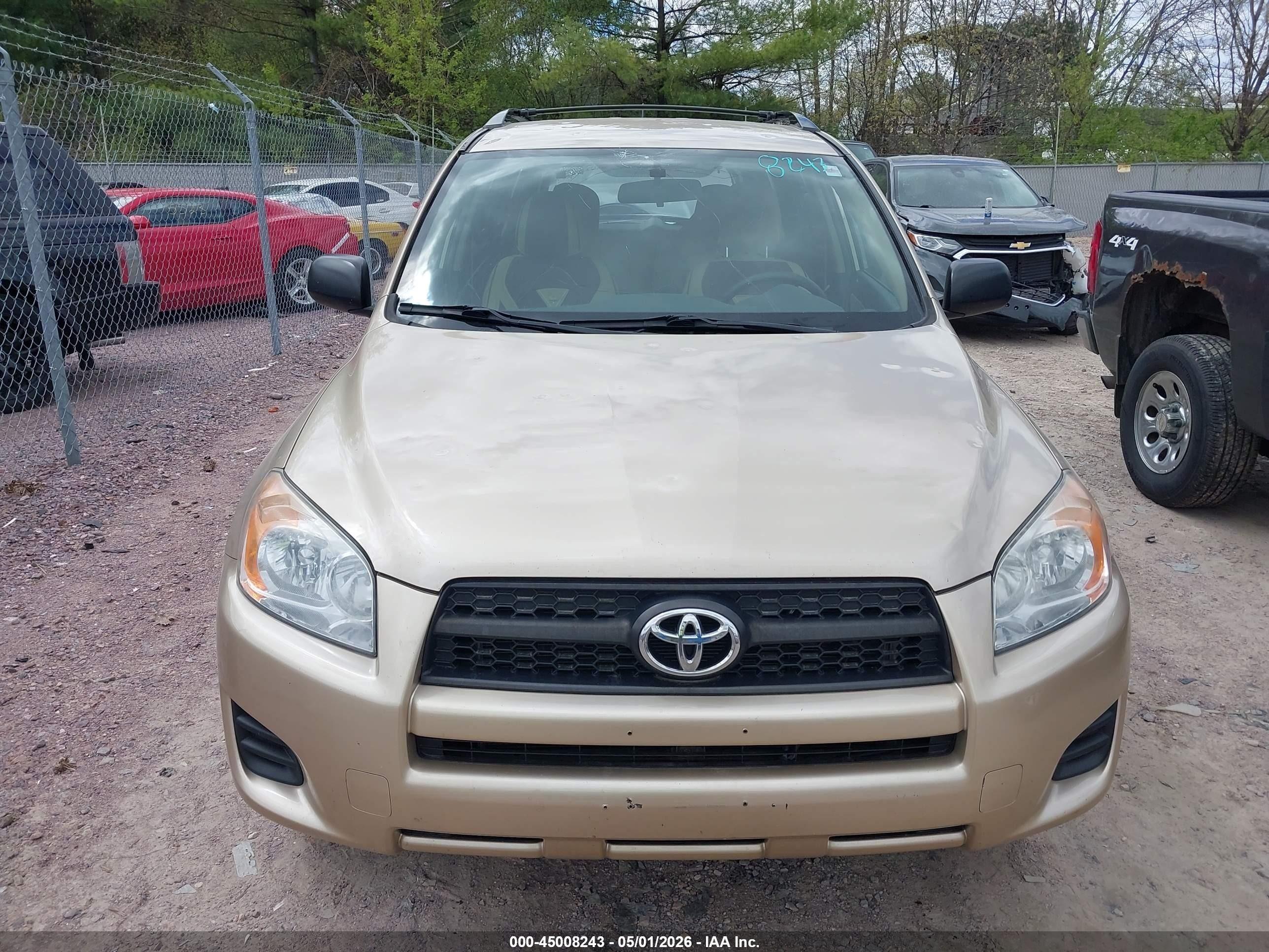 2011 Toyota Rav4   Champagne vin: 2T3BF4DV8BW161702