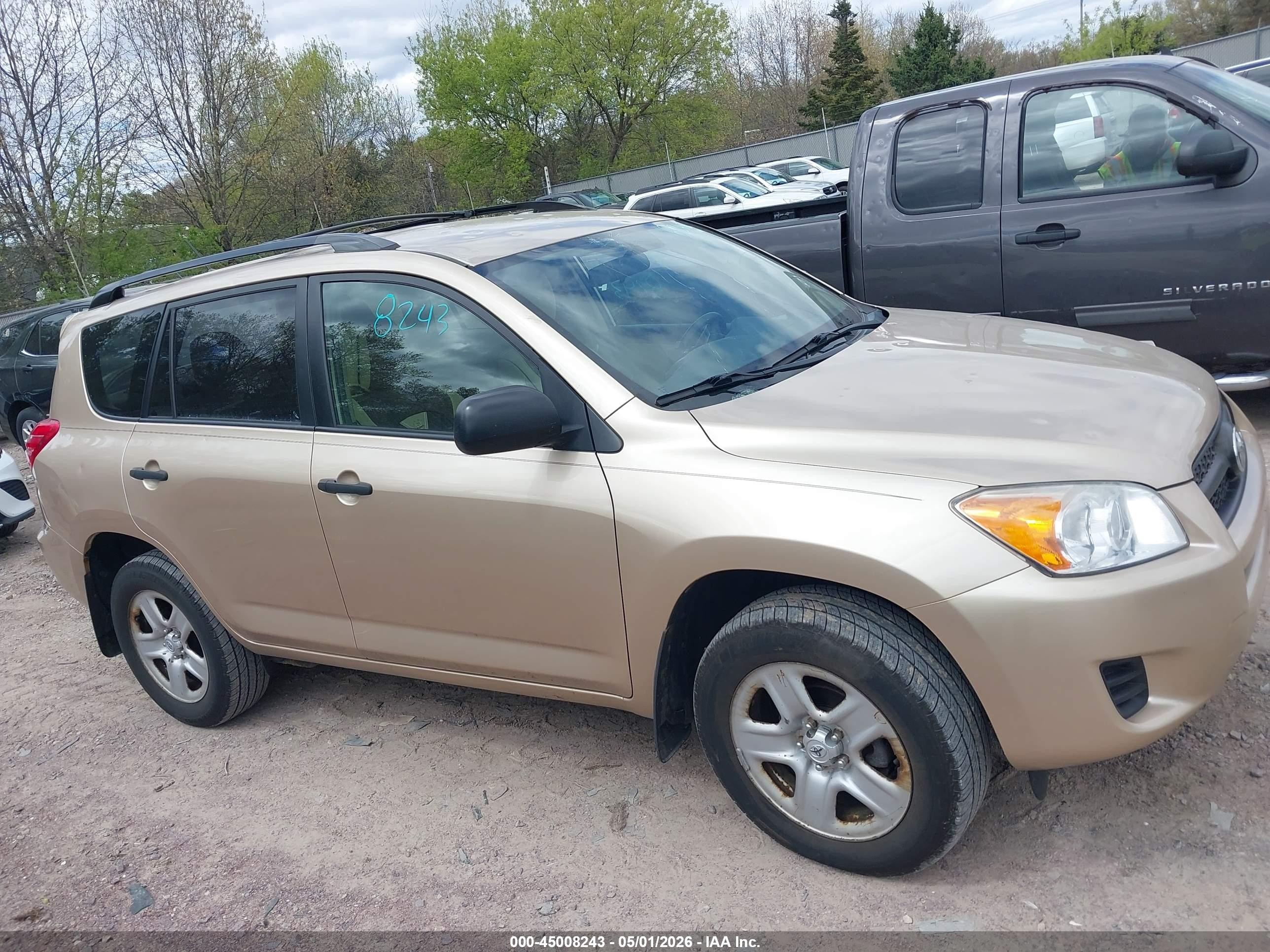 2011 Toyota Rav4   Champagne vin: 2T3BF4DV8BW161702