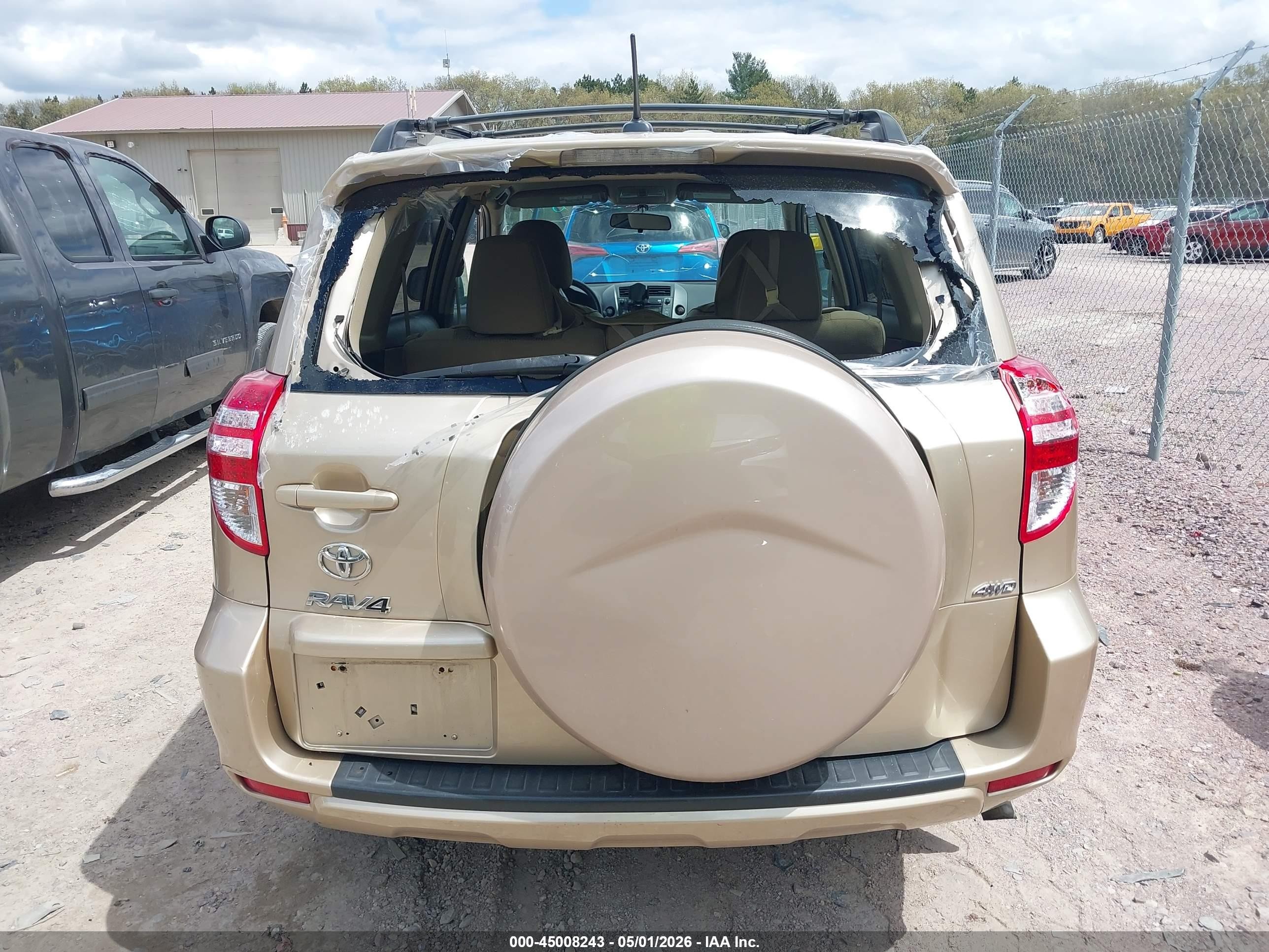 2011 Toyota Rav4   Champagne vin: 2T3BF4DV8BW161702