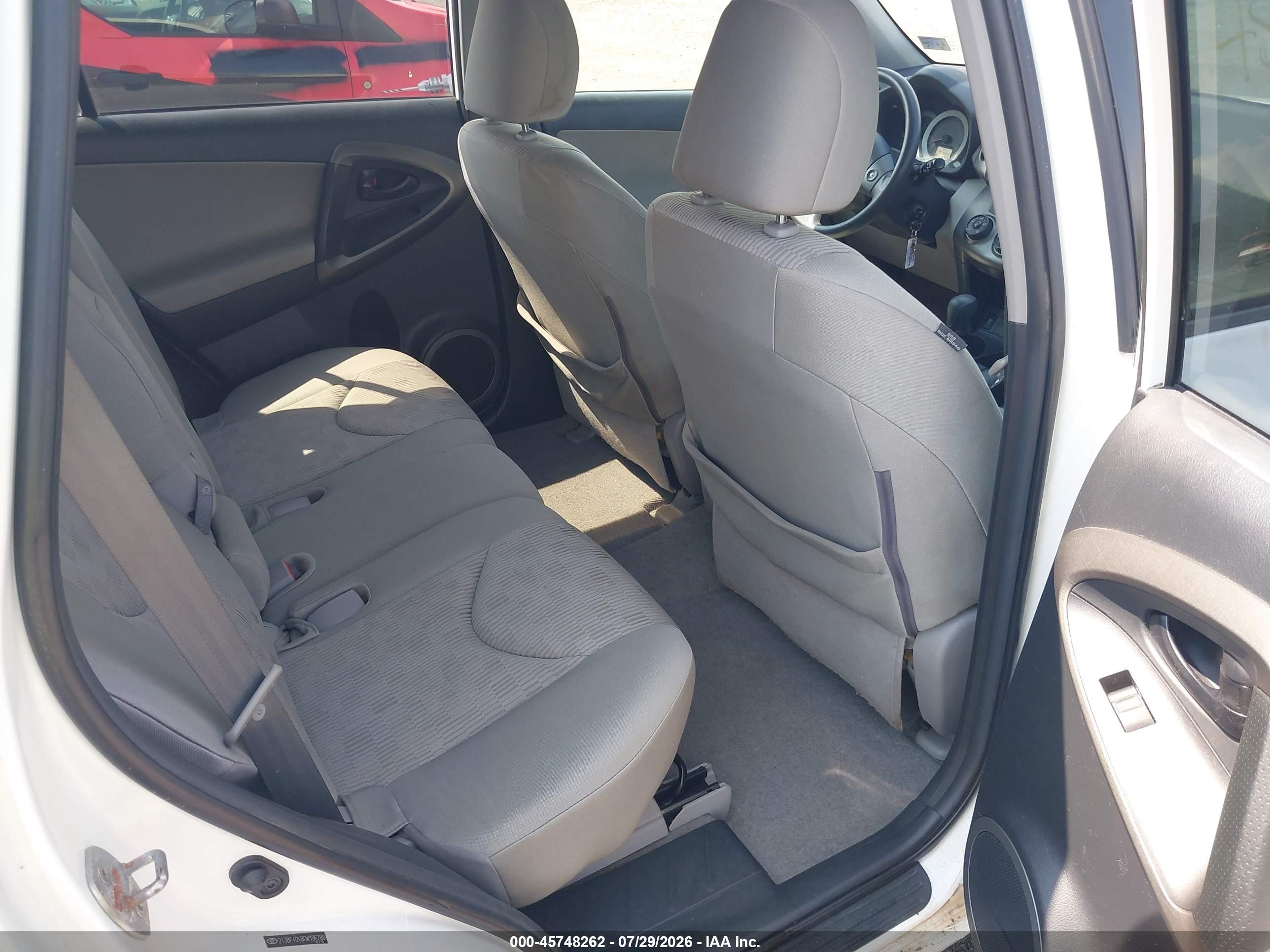 2012 Toyota Rav4   Белый vin: 2T3BF4DV8CW196788