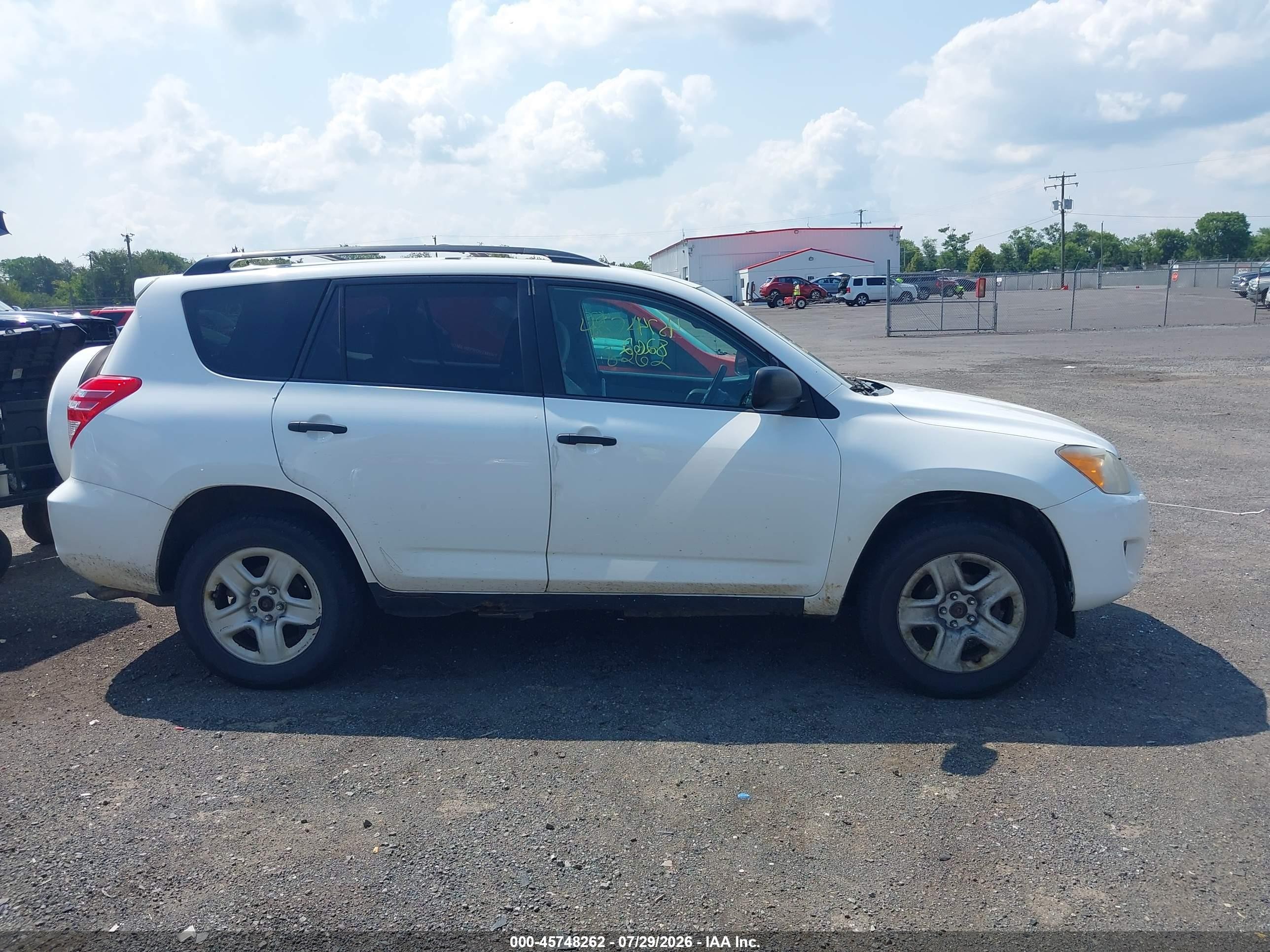 2012 Toyota Rav4   Белый vin: 2T3BF4DV8CW196788