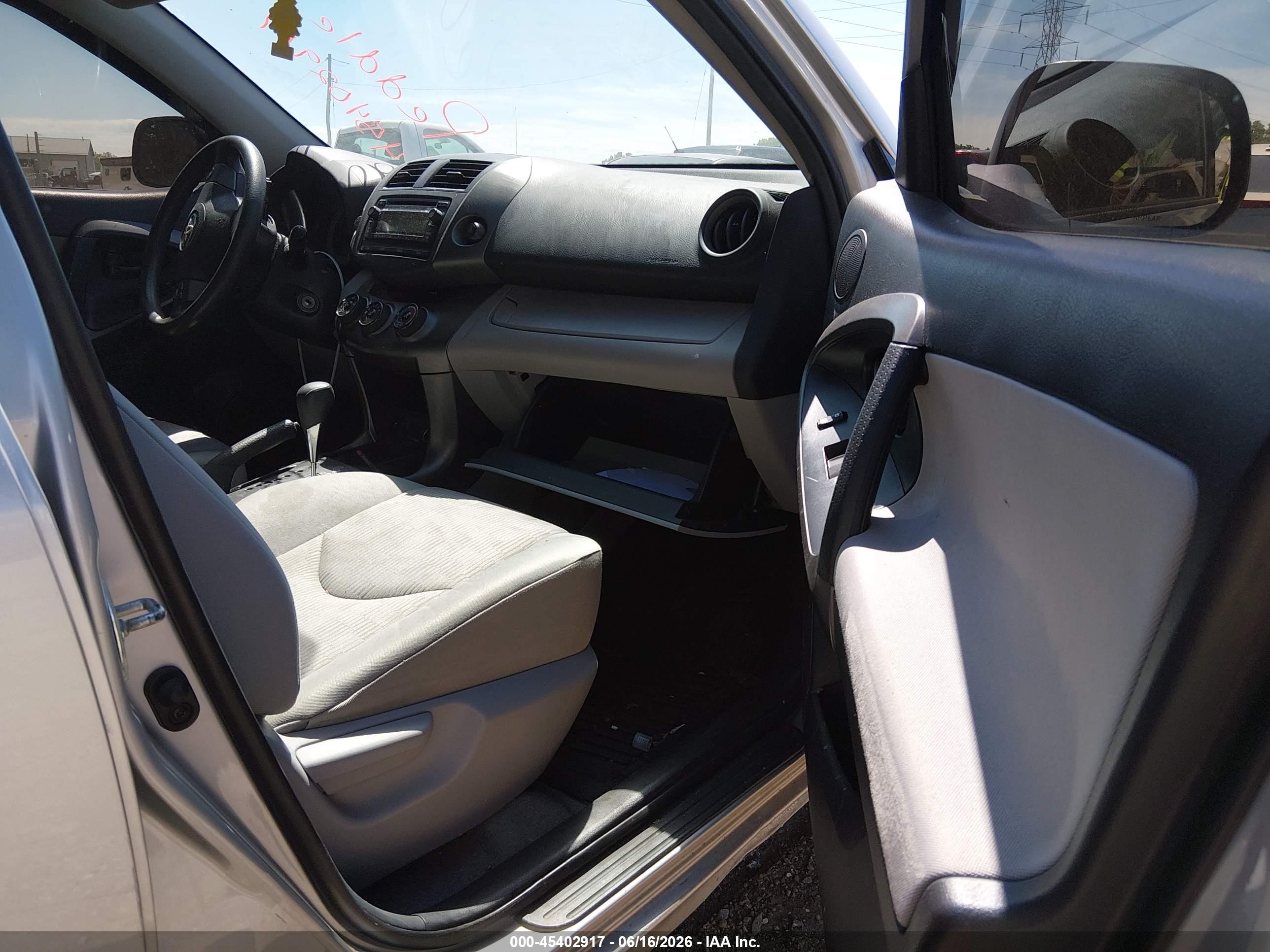 2012 Toyota Rav4   Silver vin: 2T3BF4DV8CW211998