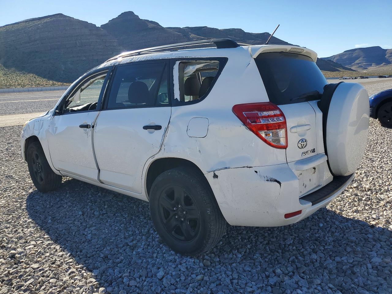 2012 Toyota Rav4 Base White vin: 2T3BF4DV8CW220314