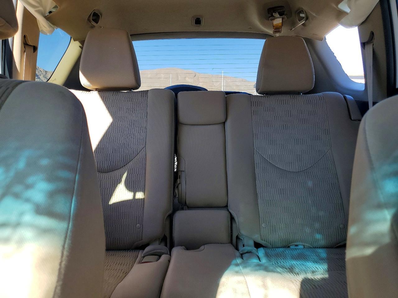2012 Toyota Rav4 Base White vin: 2T3BF4DV8CW220314