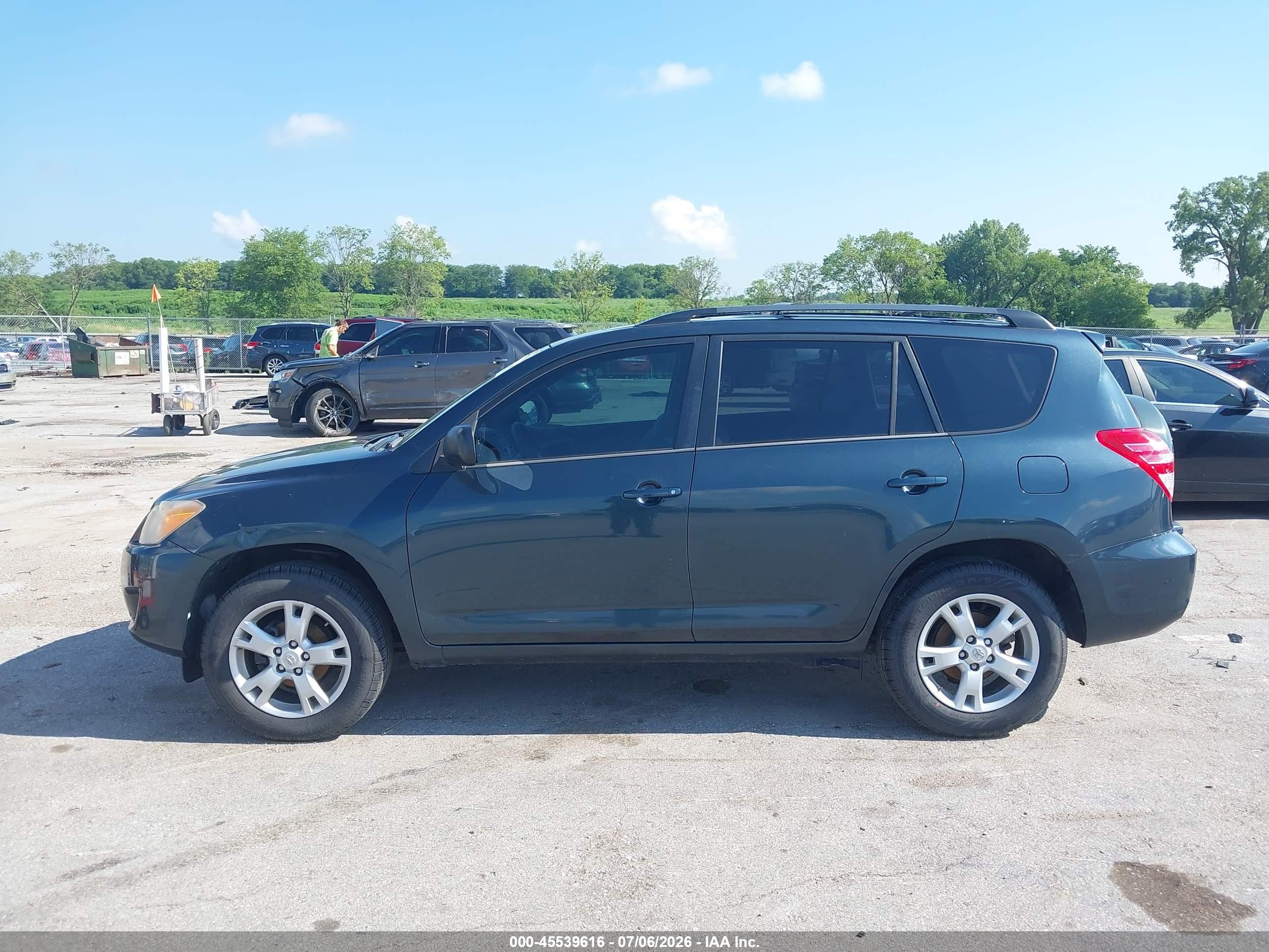 2012 Toyota Rav4   Синий vin: 2T3BF4DV8CW223942