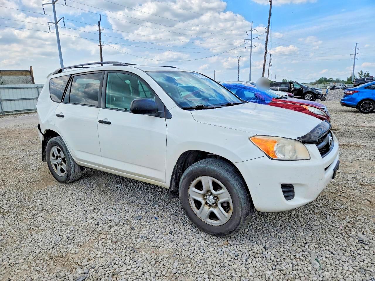 2012 Toyota Rav4 Base White vin: 2T3BF4DV8CW228557