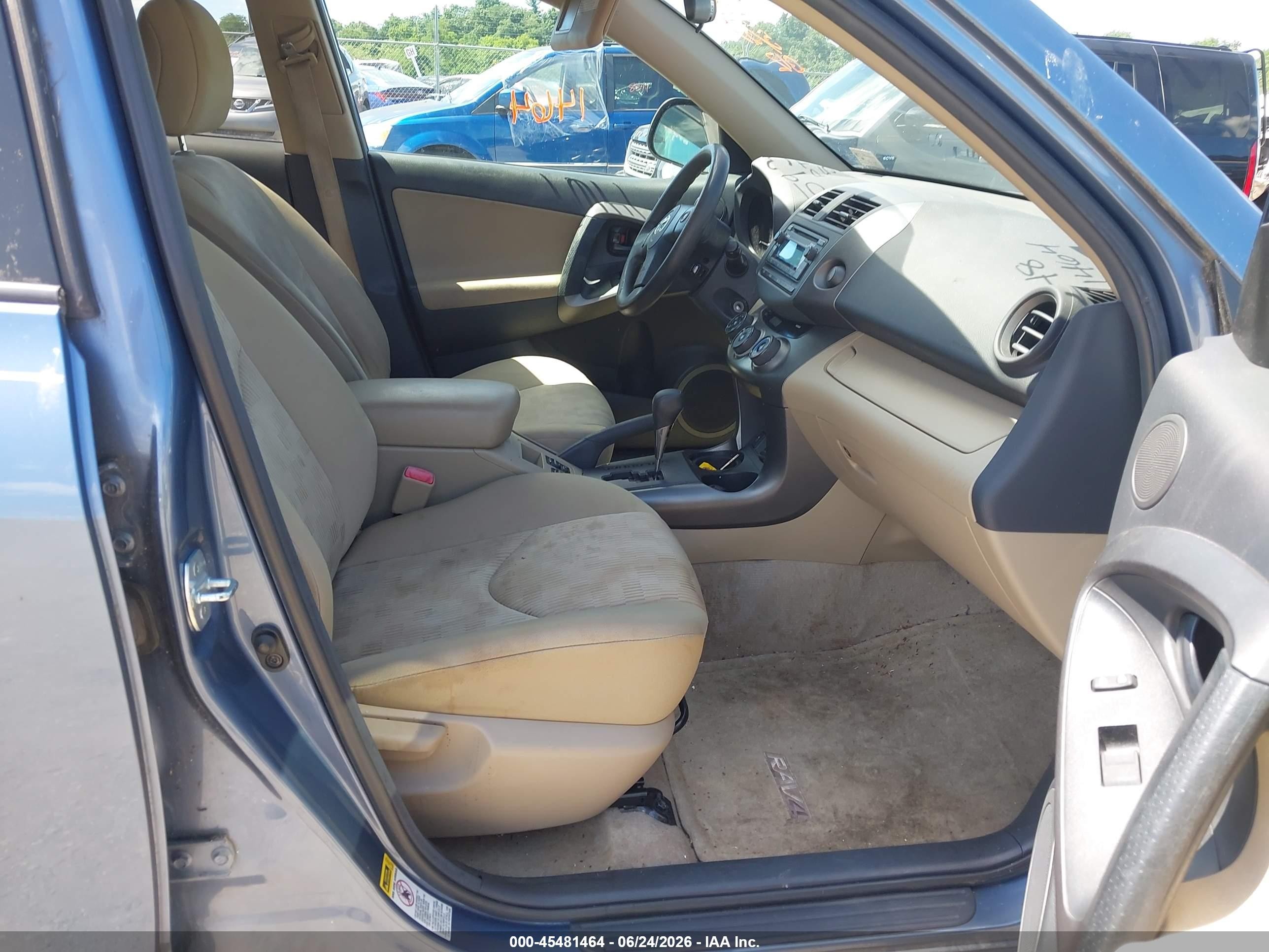 2012 Toyota Rav4   Blue vin: 2T3BF4DV8CW247626