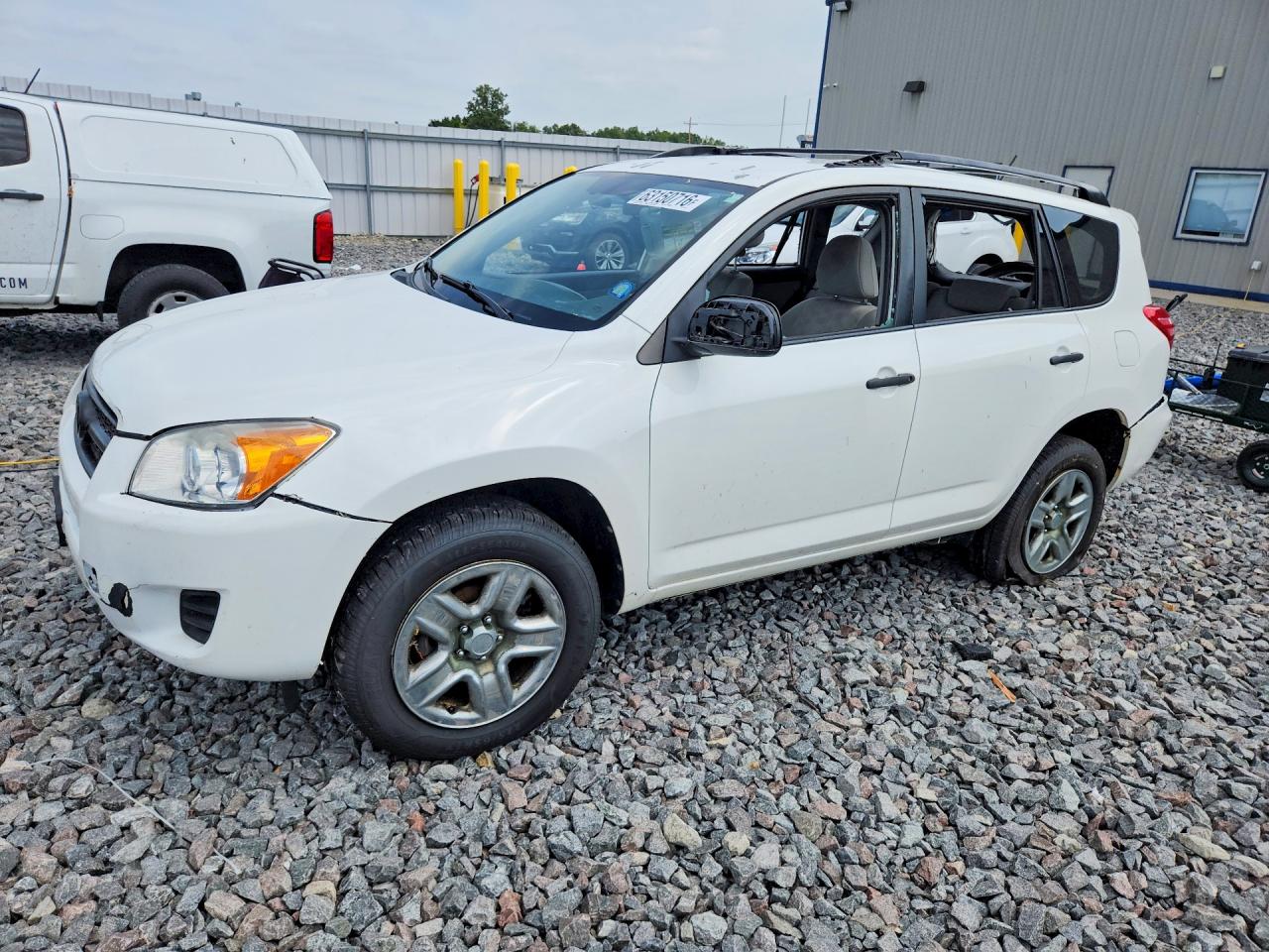 2010 Toyota Rav4 Base White vin: 2T3BF4DV9AW073224